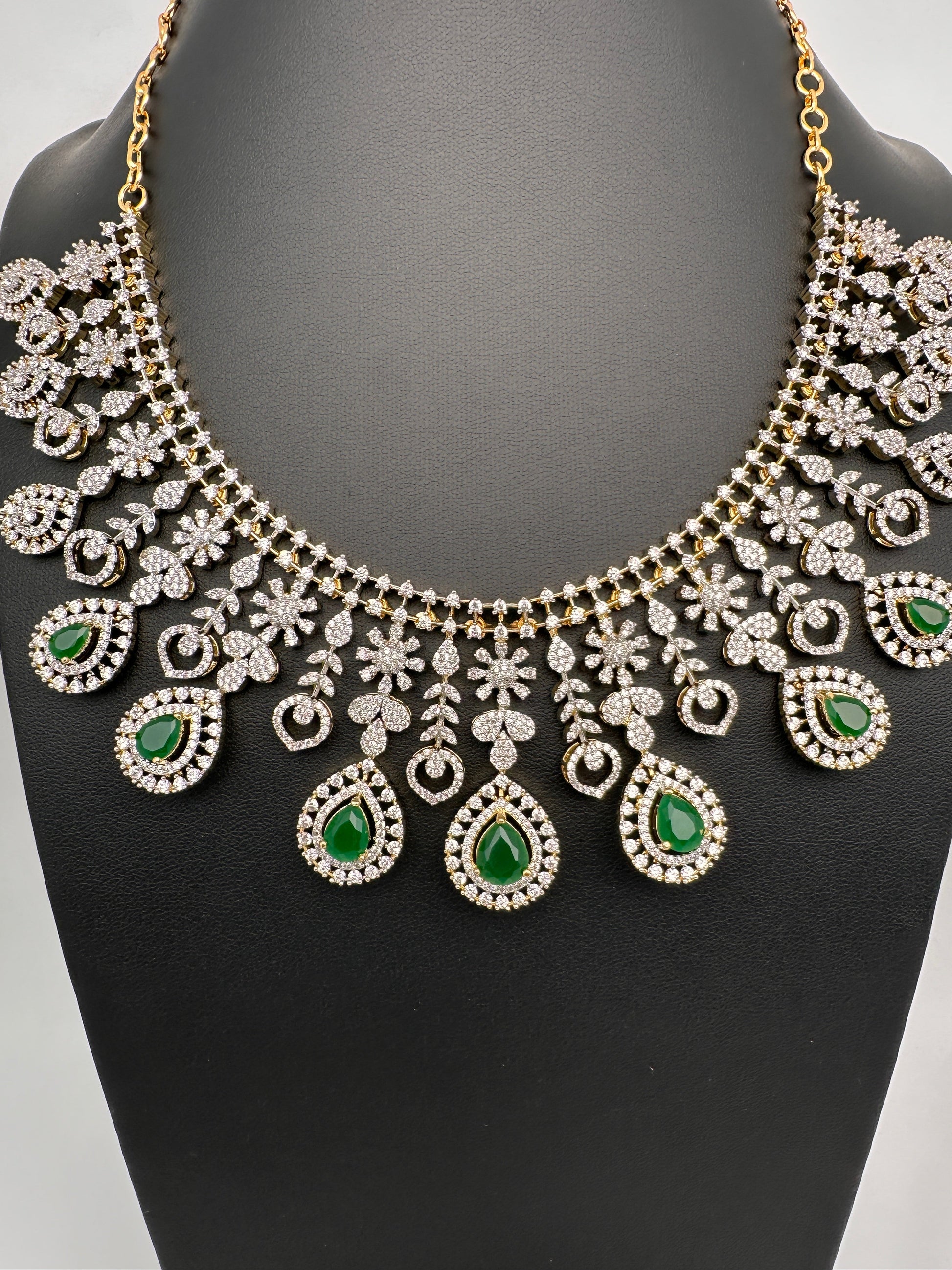 AD Color Stone Neckline Necklace - Green