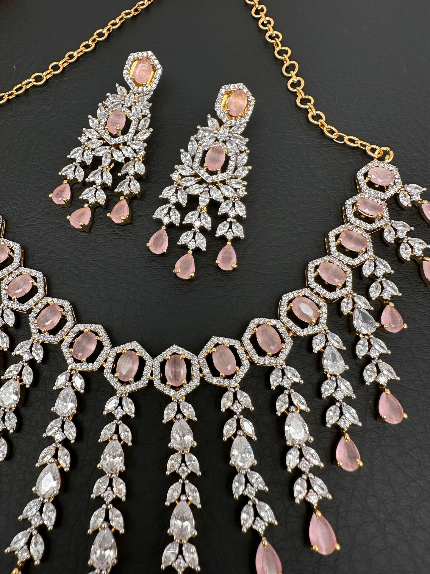 AD Color Stone Neckline Necklace - Pink