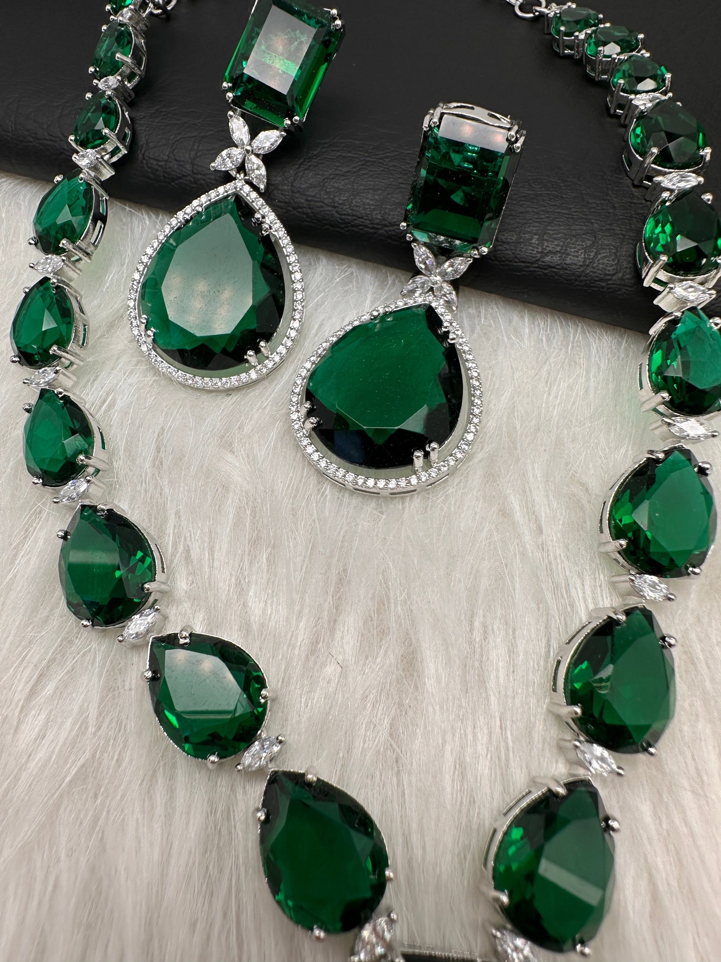 Green Doublet Silver Necklace