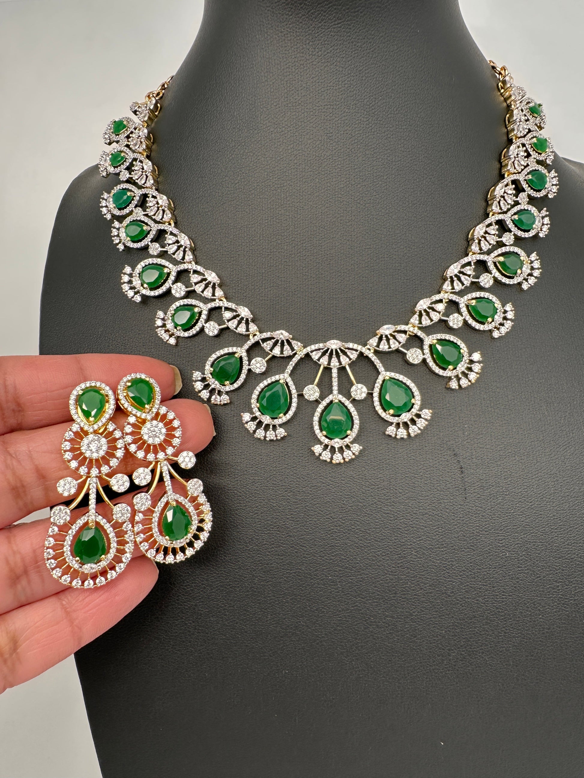 AD Color Stone Neckline Necklace - Green