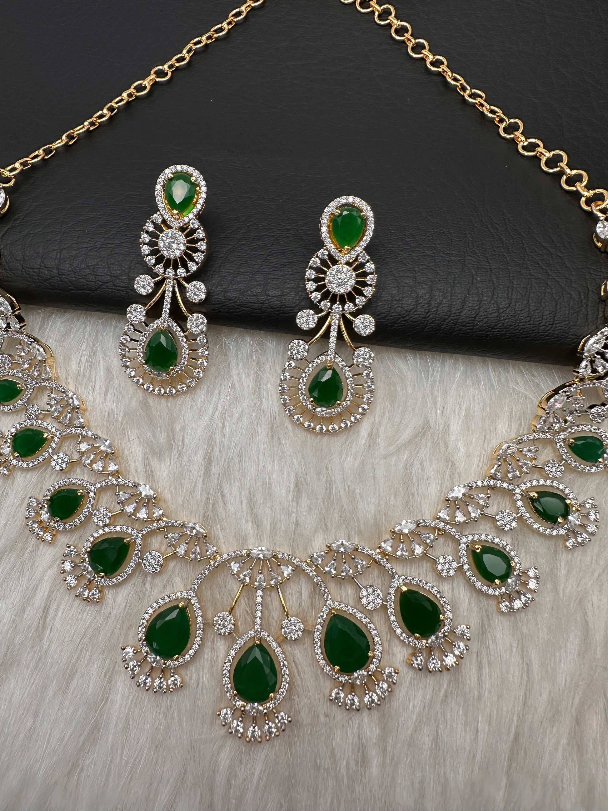 AD Color Stone Neckline Necklace - Green