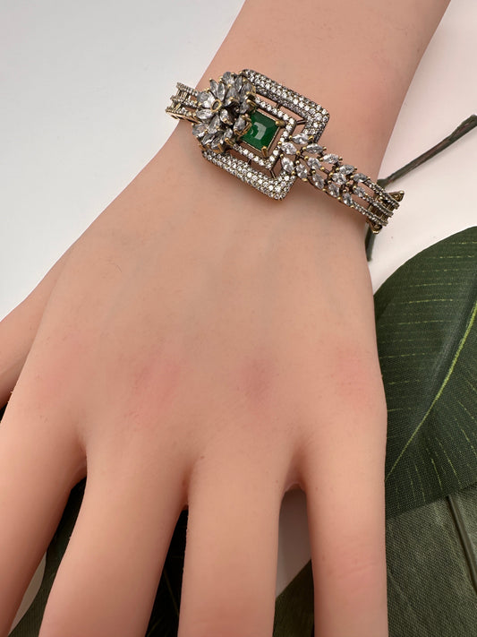 CZ  Victorian Green Openable Bracelet