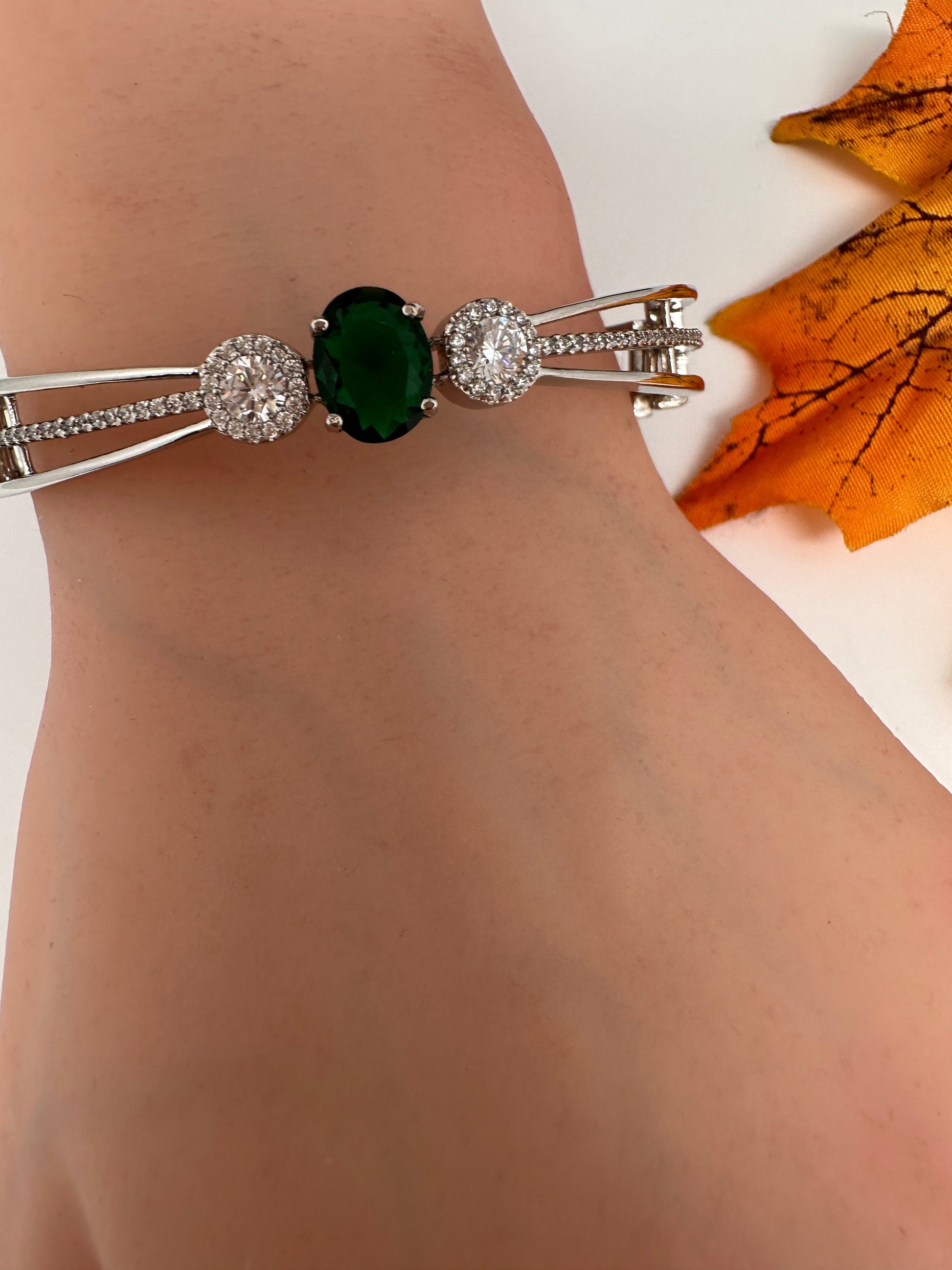 Silver Sleek Color Stone Openable Bracelet - Green