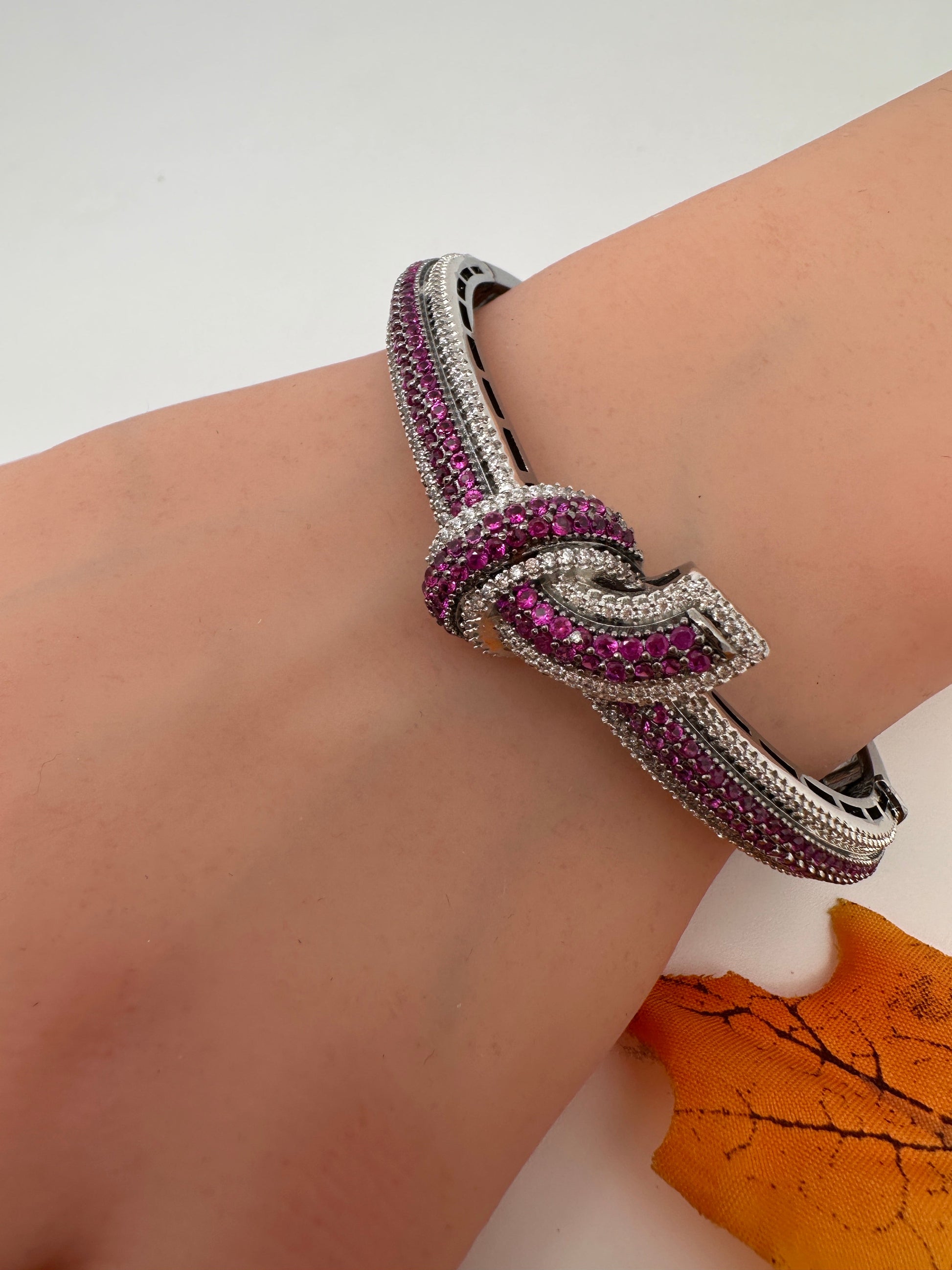 Nano Setting Color Stone Victorian Openable Bracelet - Pink