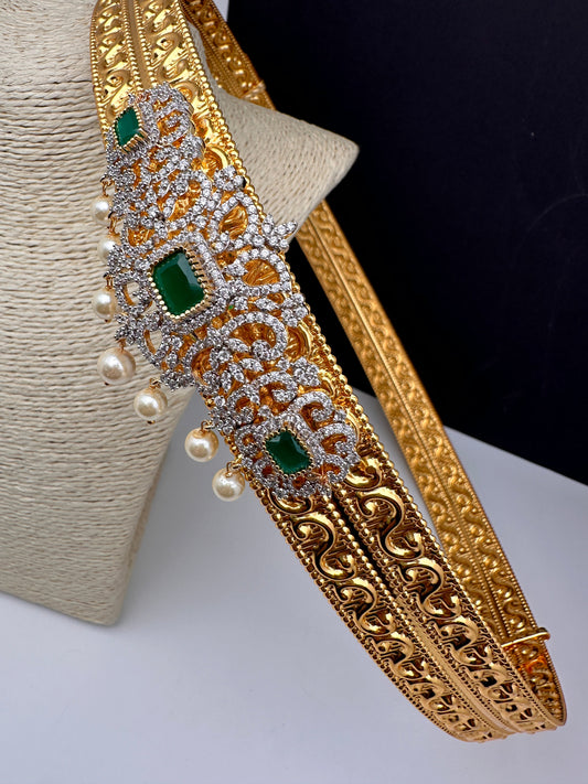 AD Emerald Pendent Self Design Hip Belt Vaddanam