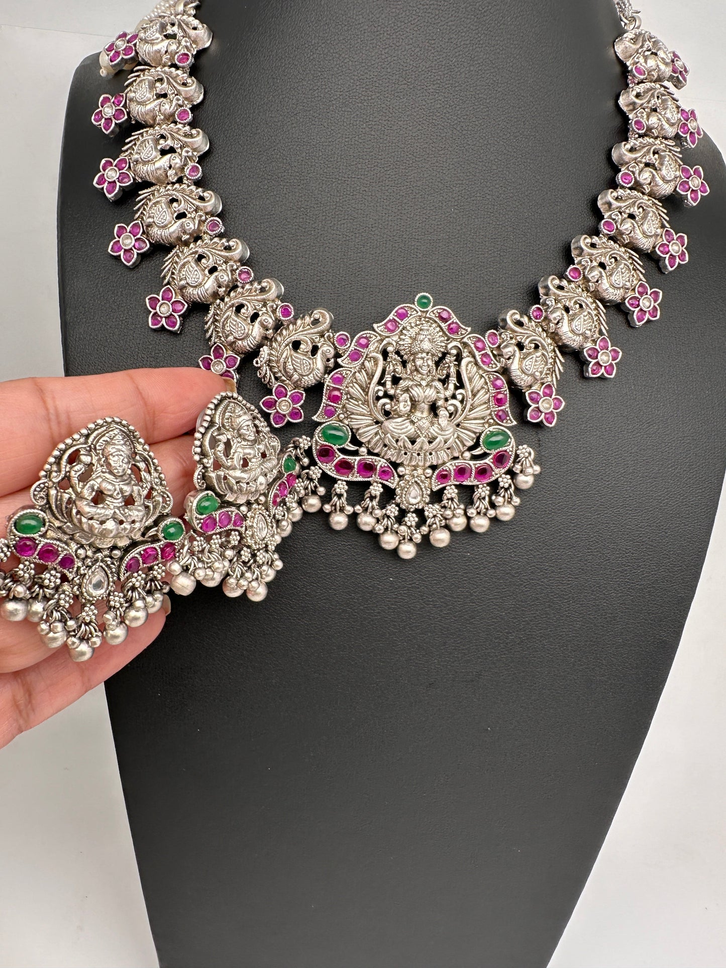 Goddess Lakshmi Potta Stones Kundan German Silver Short Necklace