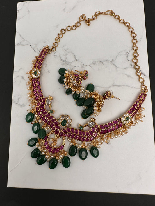 Red Kemp Green beads Neckline Ethnic Necklace