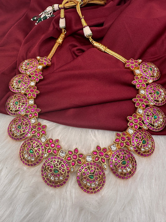 Jadau Kundan Traditional Bottu Mala Short Necklace