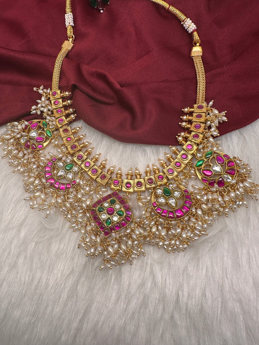 Jadau Kundan Guttapusallu Short Necklace