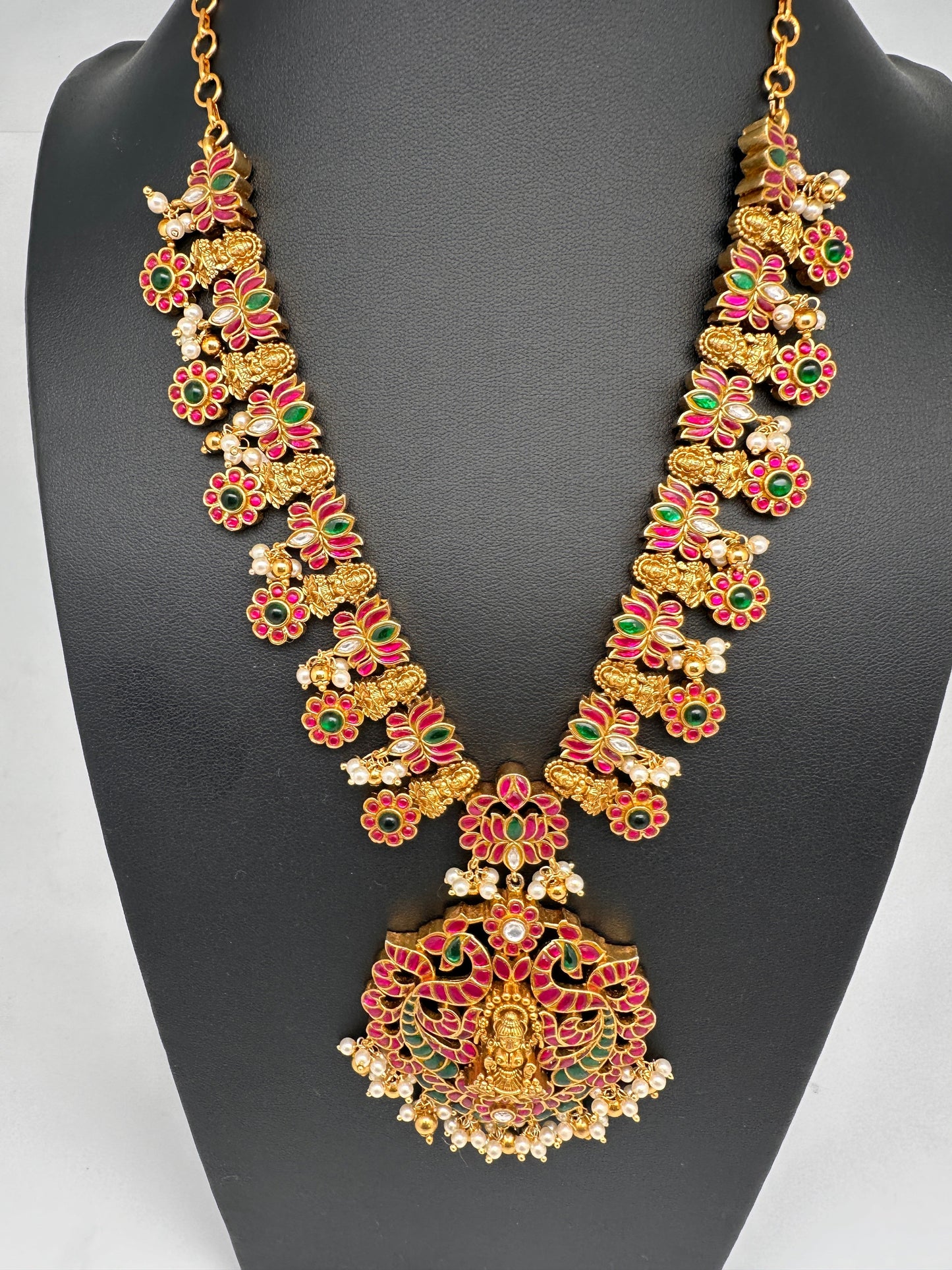 Jadau Kundan Goddess Lakshmi Lotus Short Necklace