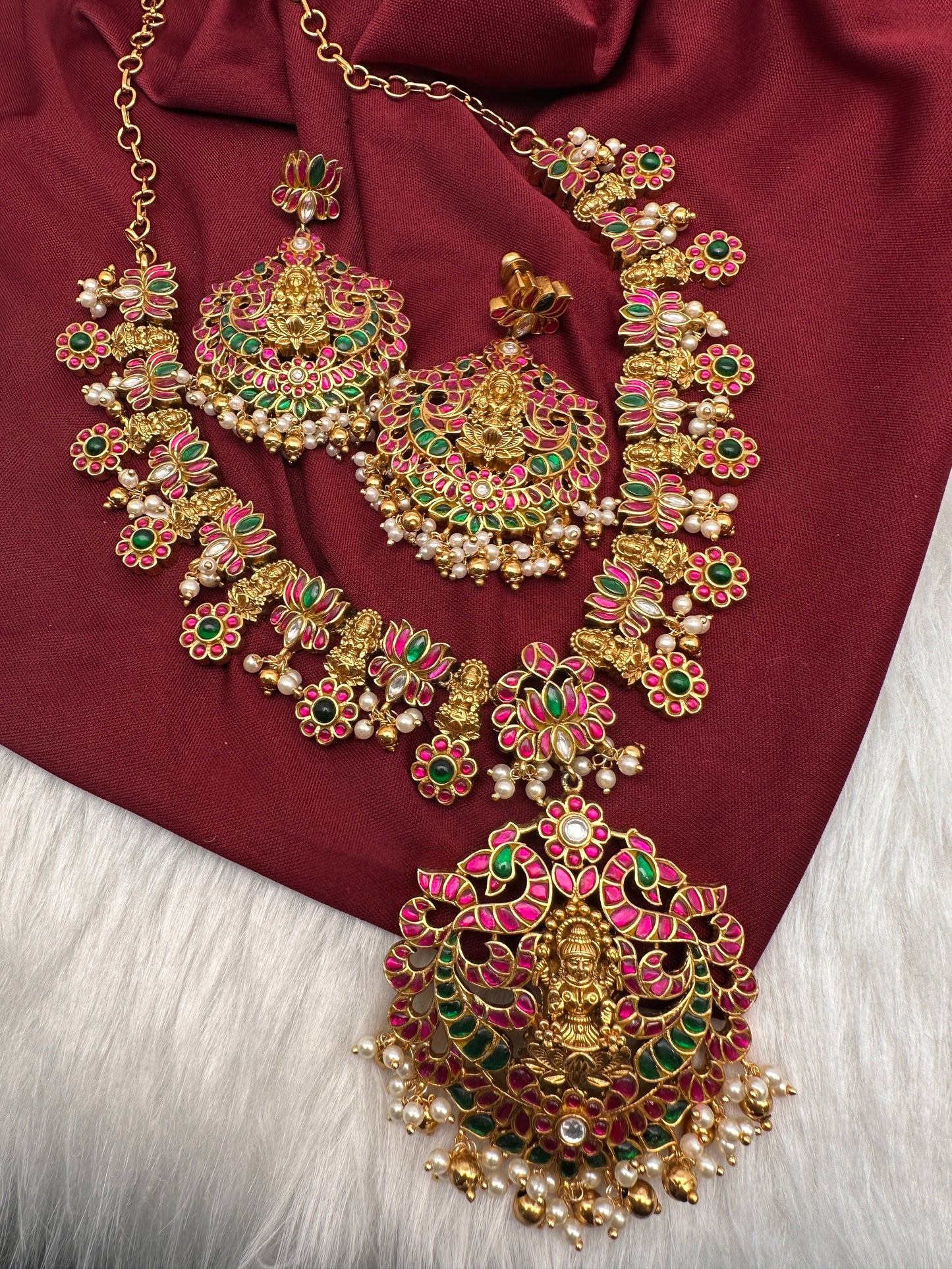 Jadau Kundan Goddess Lakshmi Lotus Short Necklace