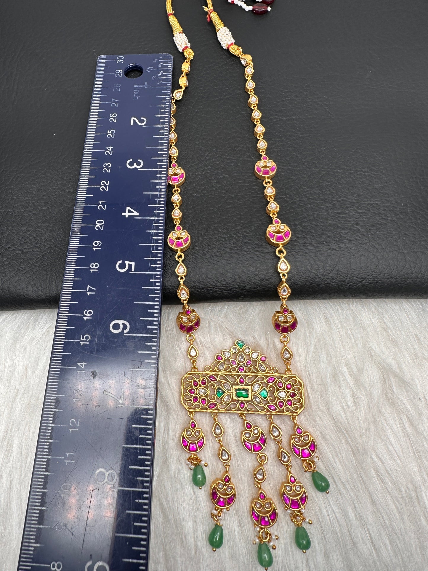 Jadau Kundan Emerald Beads Dainty Necklace