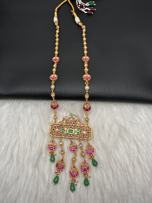 Jadau Kundan Emerald Beads Dainty Necklace