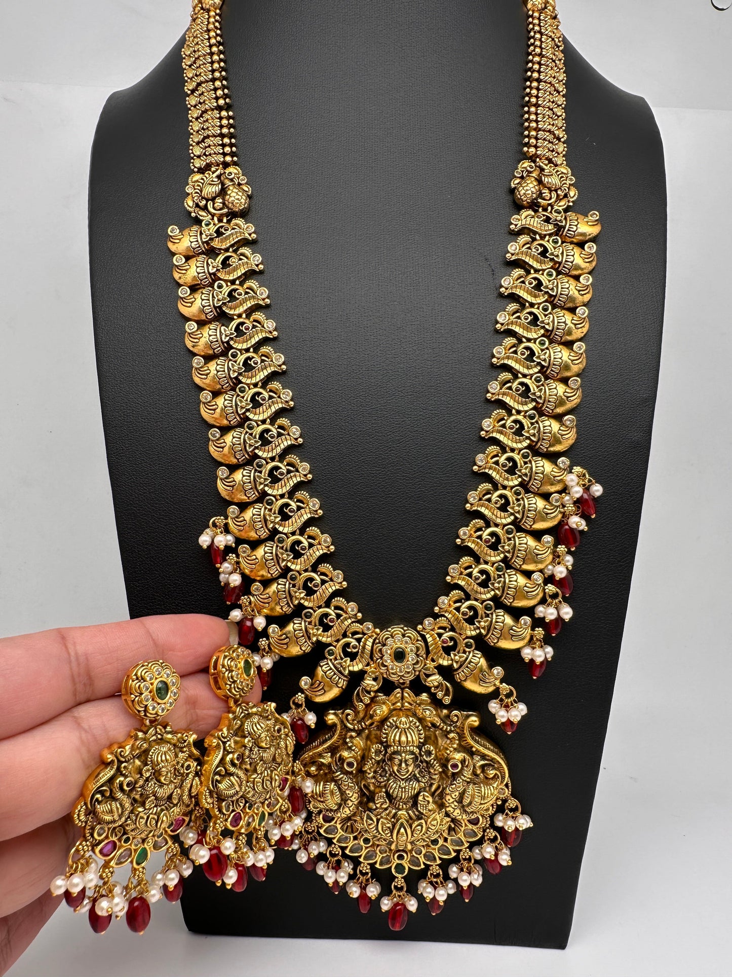 Goddess Lakshmi Nakshi Matte Long Haar with Red Beads