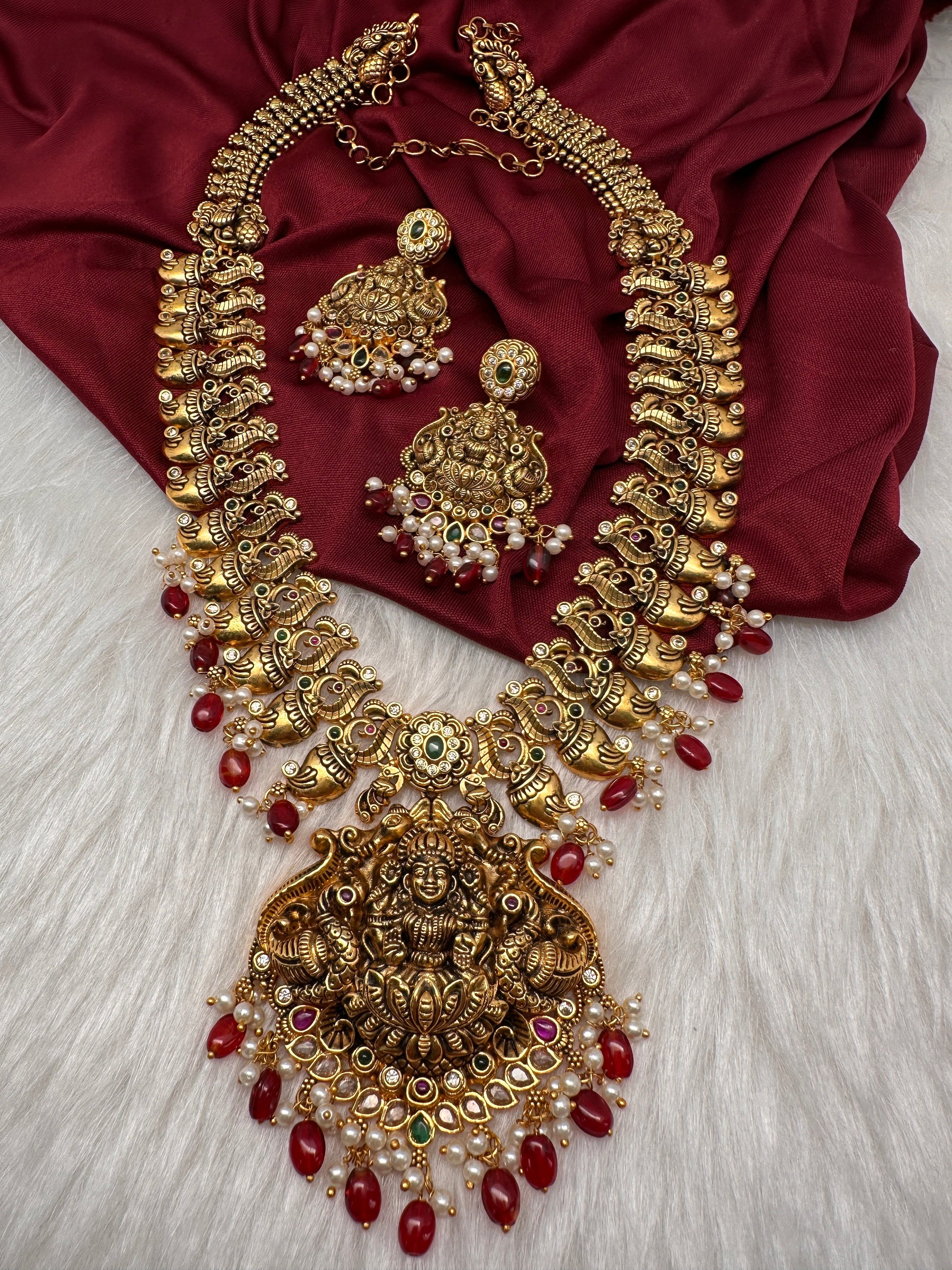 Goddess Lakshmi Nakshi Matte Long Haar with Red Beads