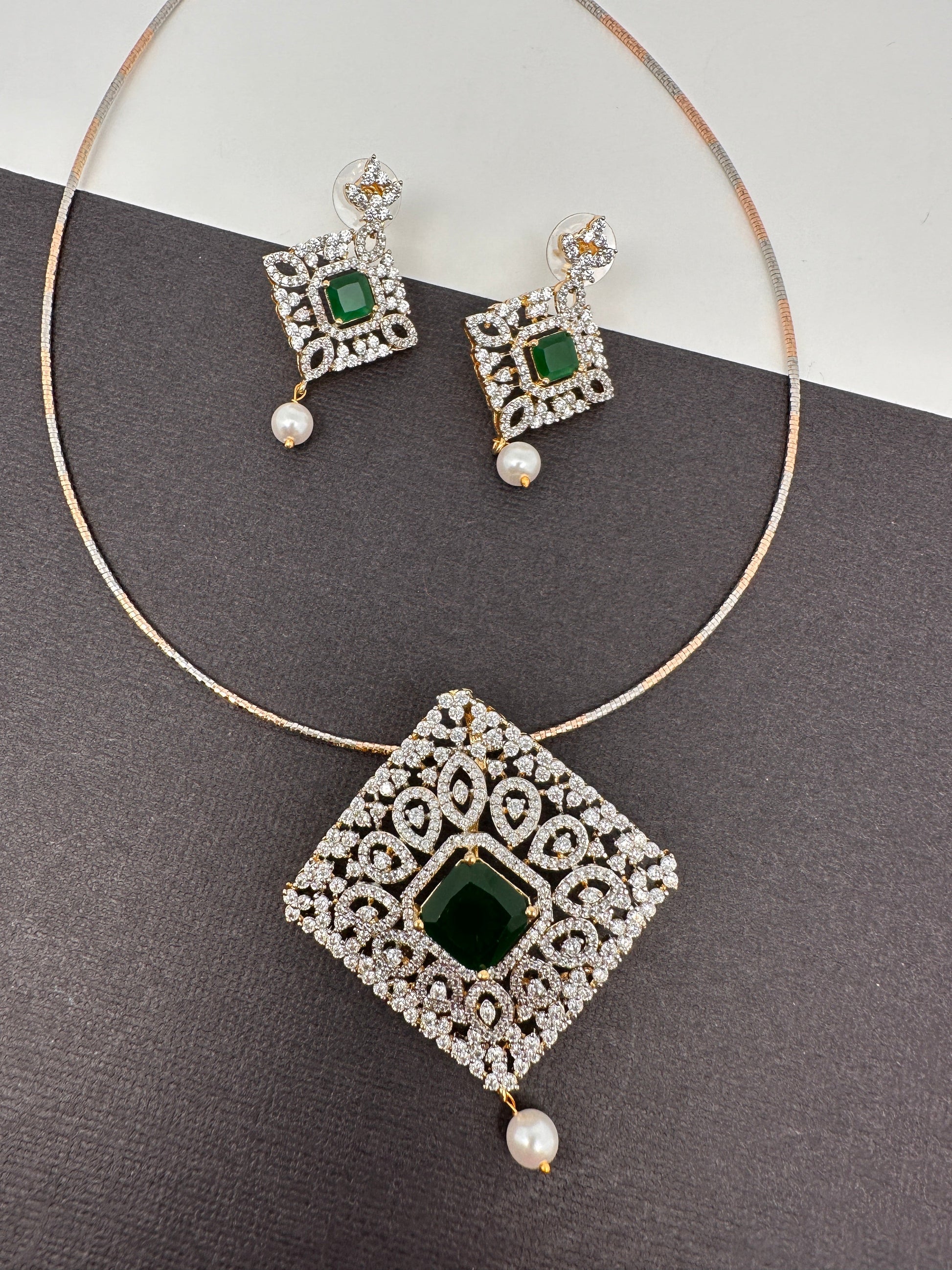 AD Color Stone Pendent Set - Green