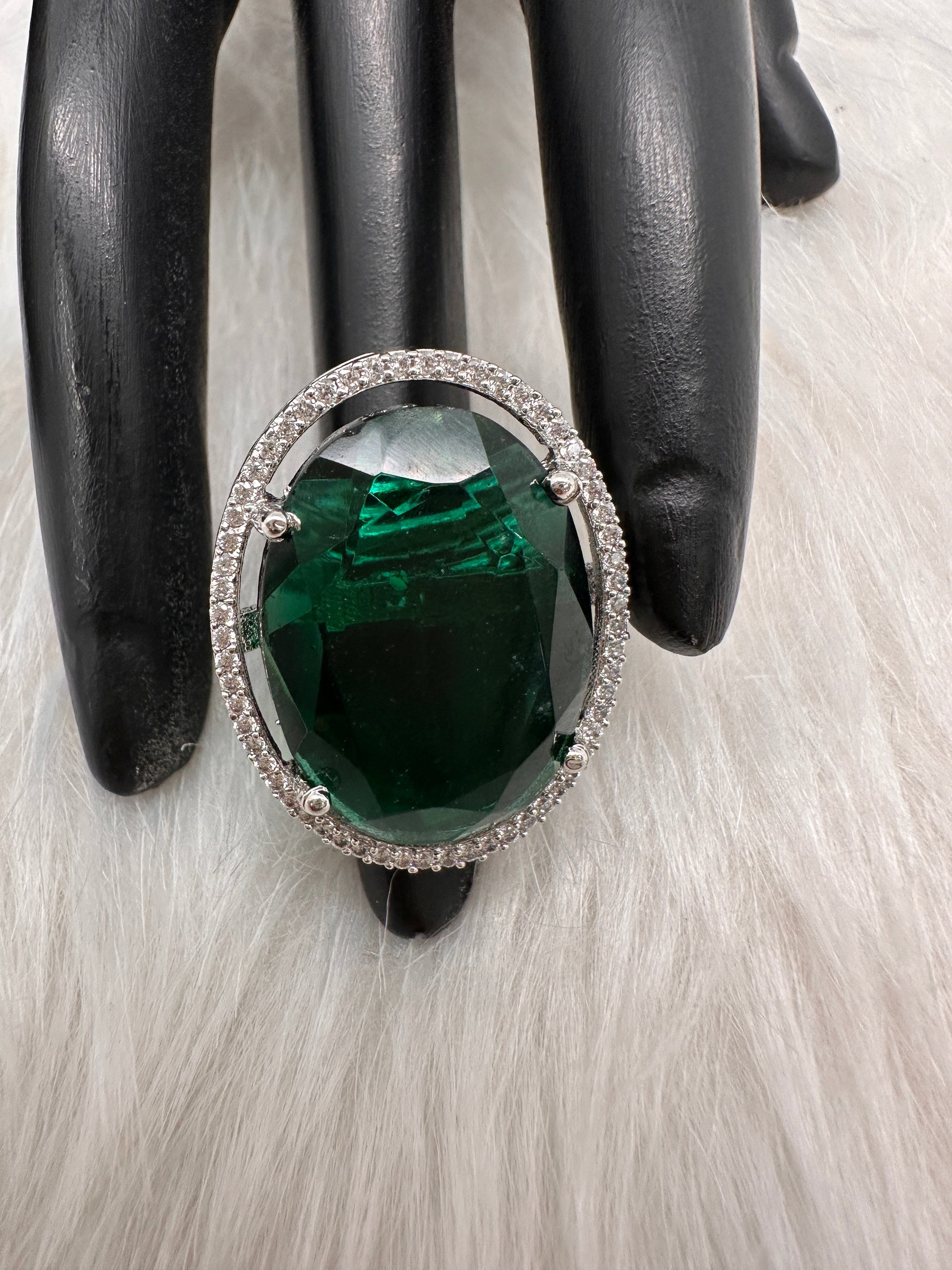 Monalisa Stone Ring - Green