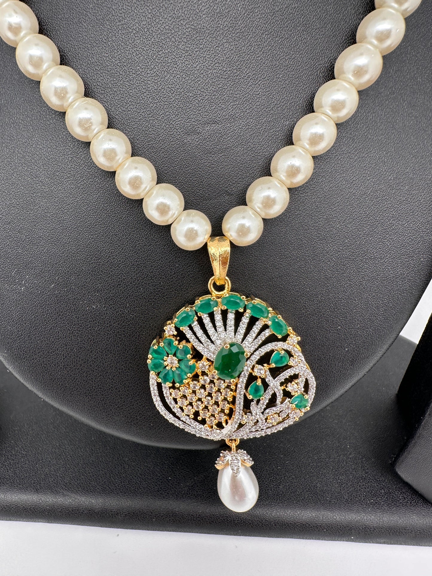 Green Stone AD Floral Pendent with Shell Pearl Necklace