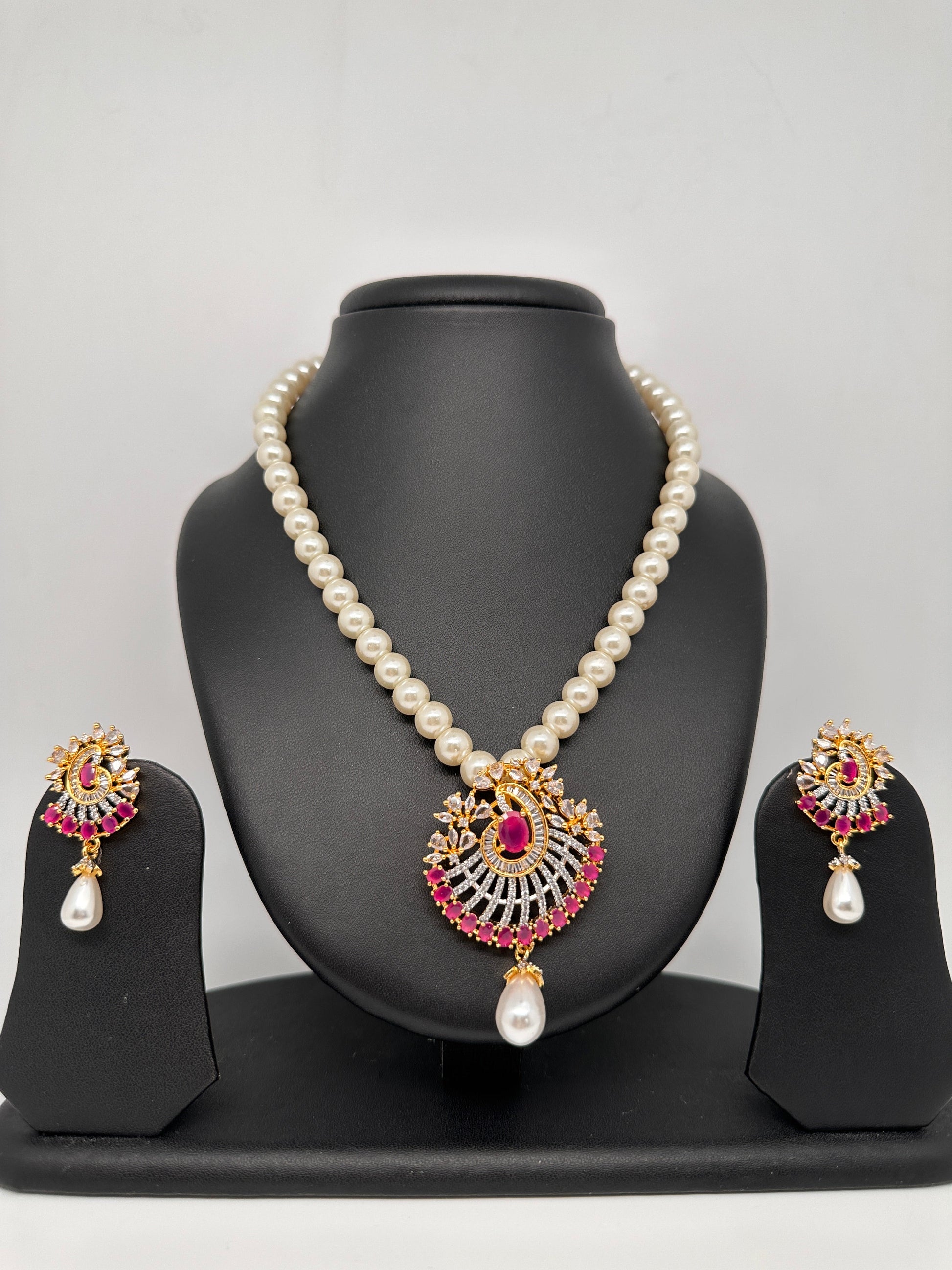 Red AD Pendent with Shell Pearl Necklace