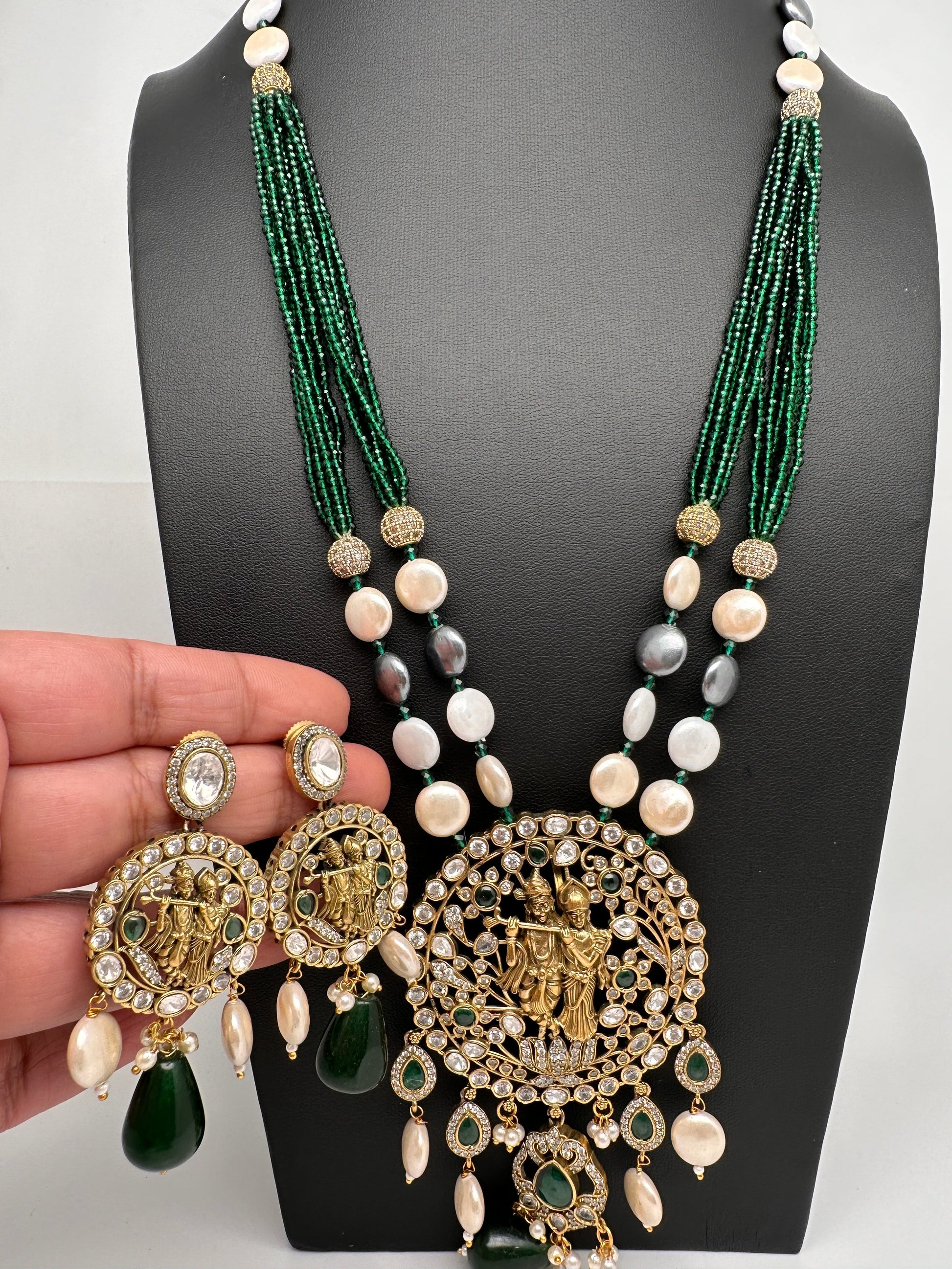 Radha Krishna Mehendi Polish Color Stone Crystal Beads Necklace - Green