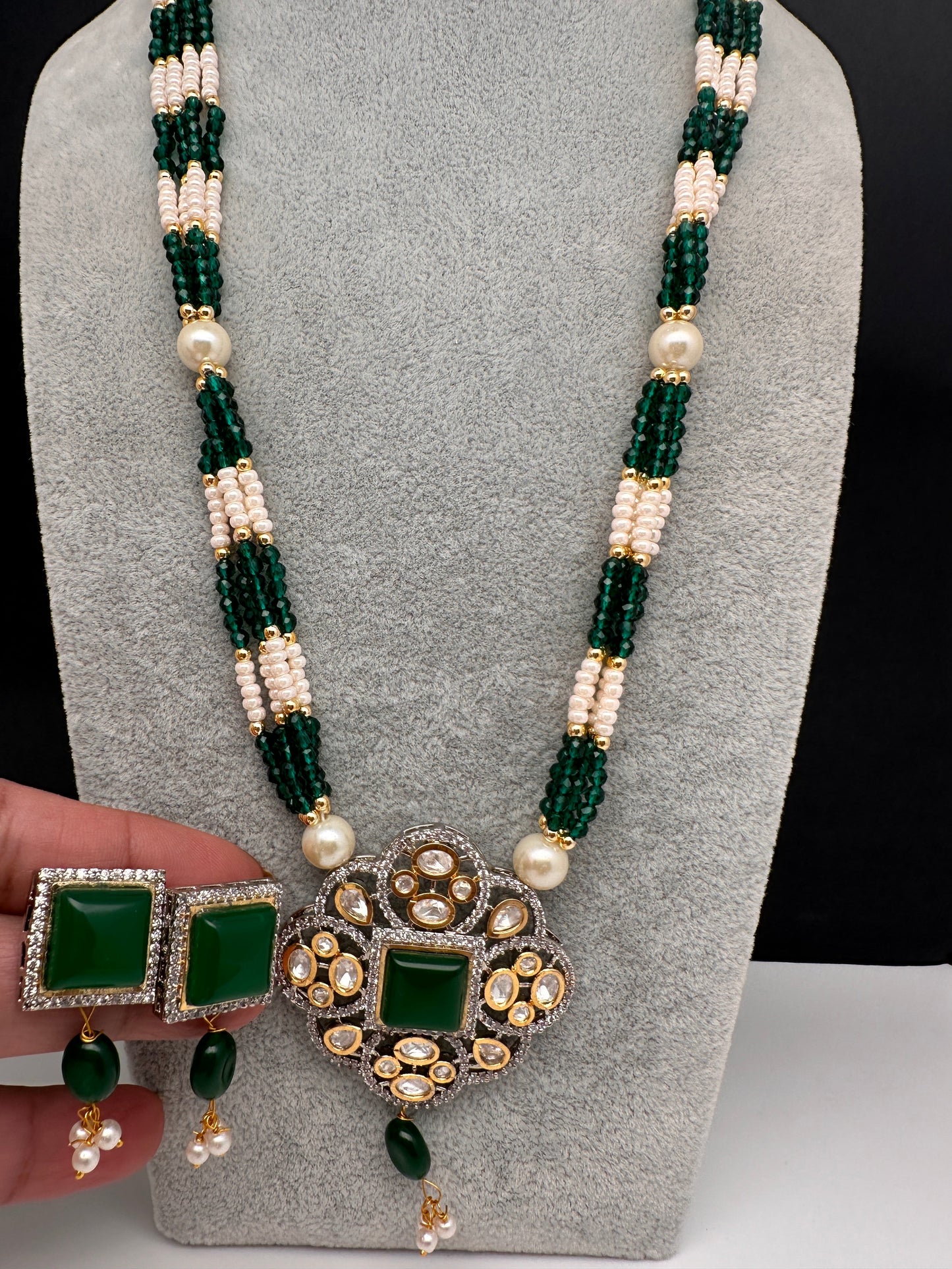 Kundan Green Stone Pearls Beads Necklace