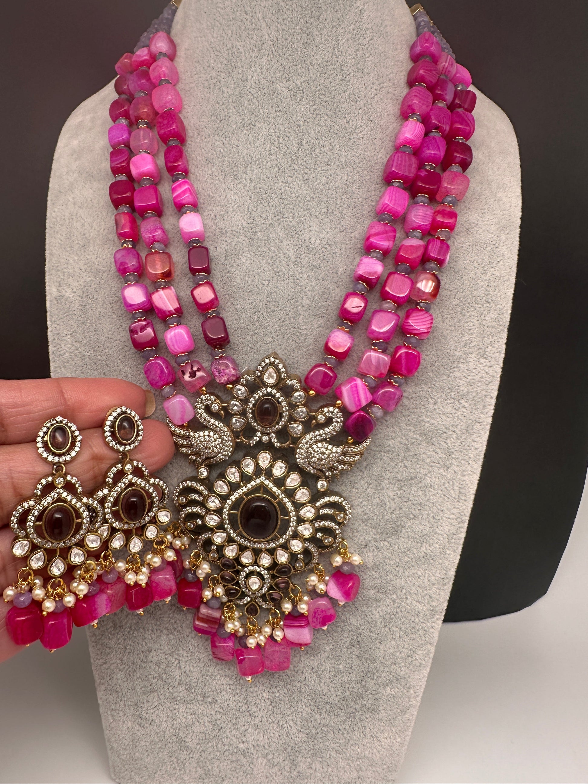 Peaock Pattern Monilsa Beads Mehendi Finish Color Stone Necklace - Pink