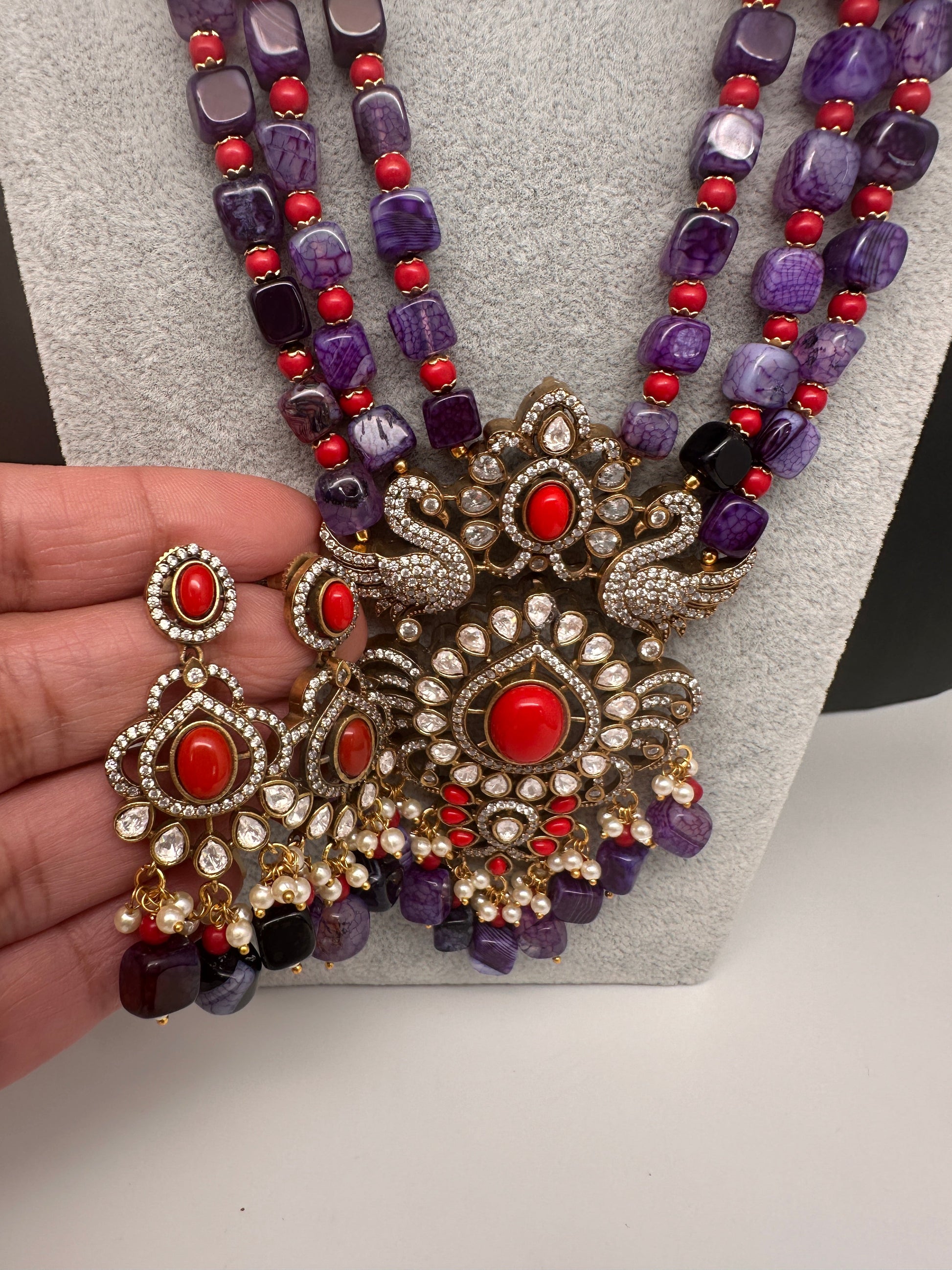 Peaock Pattern Monilsa Beads Mehendi Finish Color Stone Necklace - Purple