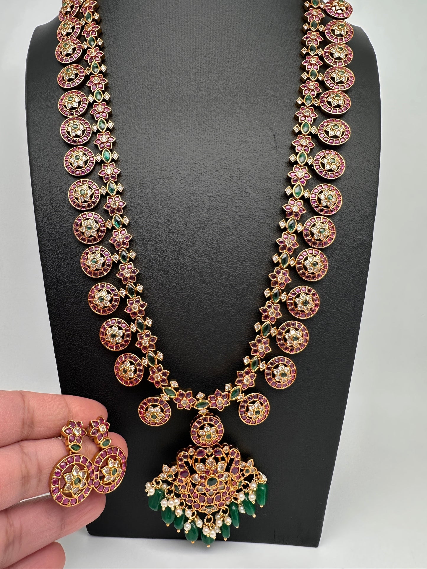 Kempu Bottu Mala with detachable Pendent  Green Beads Pearls Ethnic Long Necklace