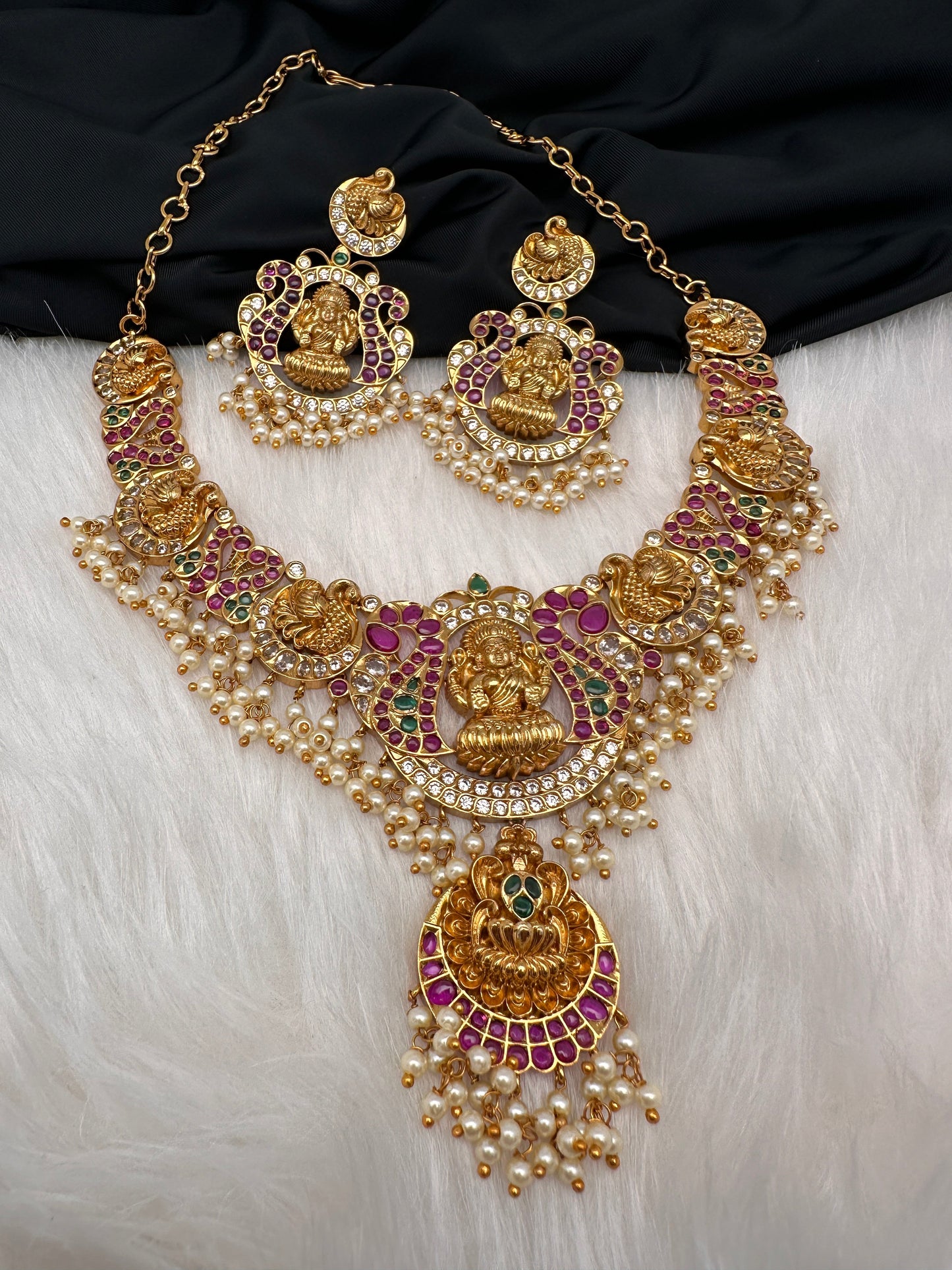 Goddess Lakshmi Kempu Pearls Short Guttapusalu Necklace