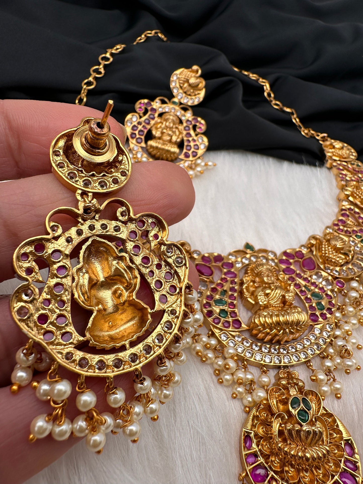 Goddess Lakshmi Kempu Pearls Short Guttapusalu Necklace