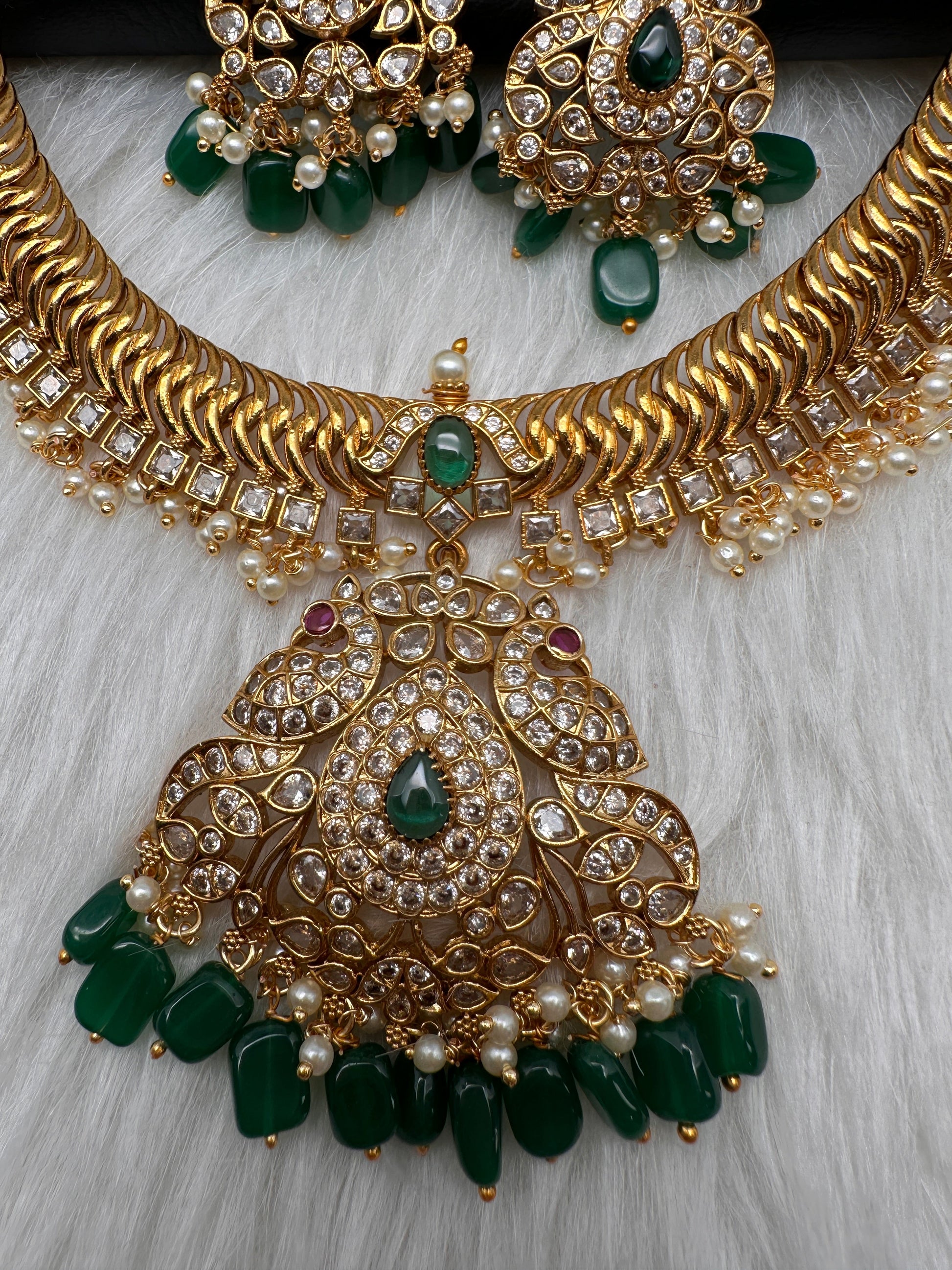 CZ Peacock Pattern Jalebi Color Stone Short Necklace - Green