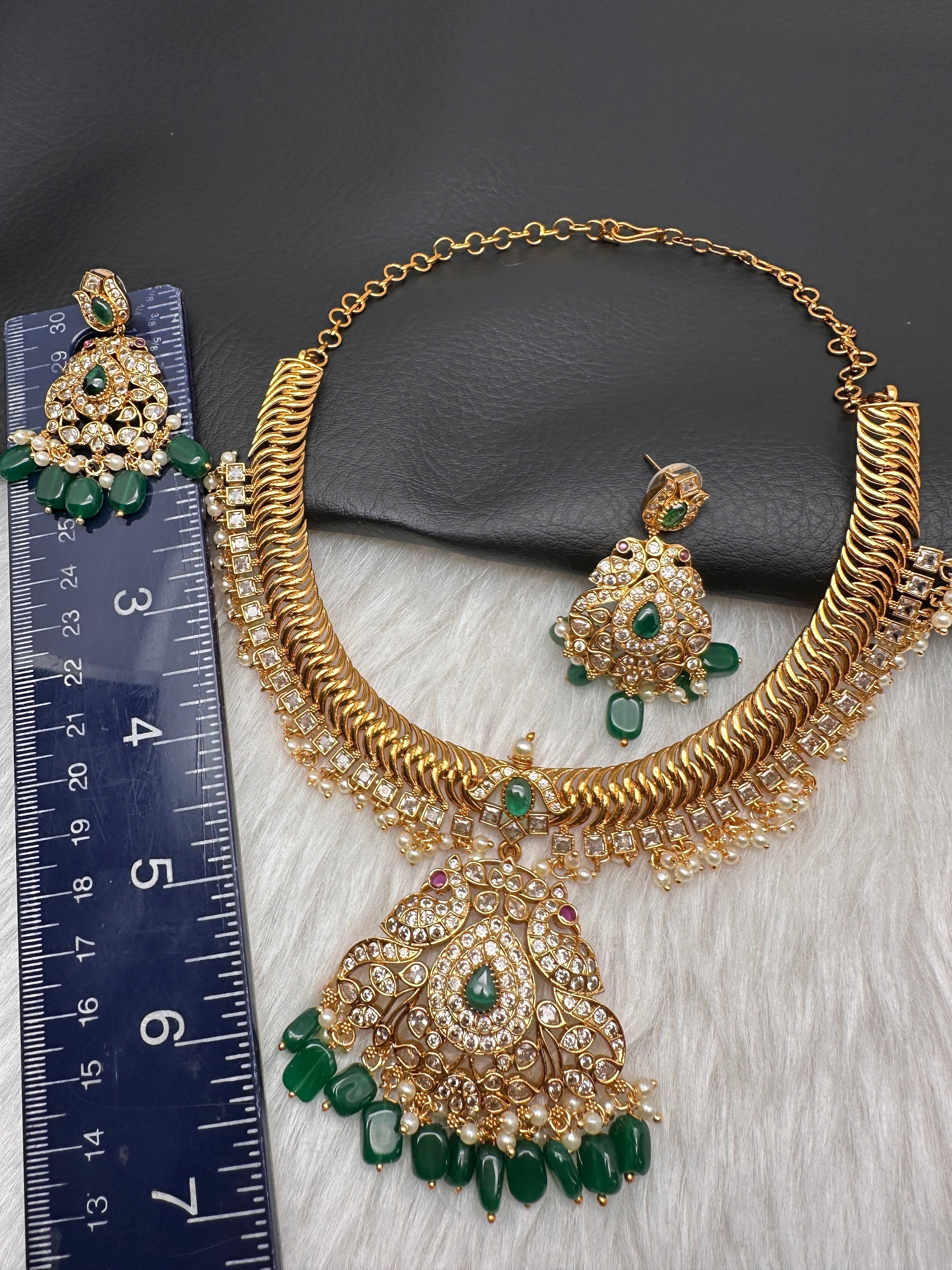 CZ Peacock Pattern Jalebi Color Stone Short Necklace - Green