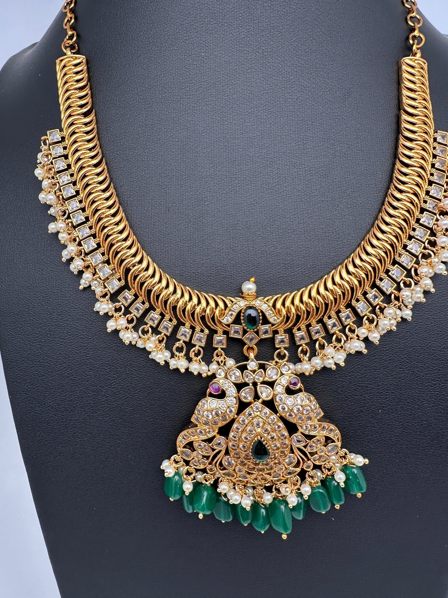 CZ Peacock Pattern Jalebi Color Stone Short Necklace - Green