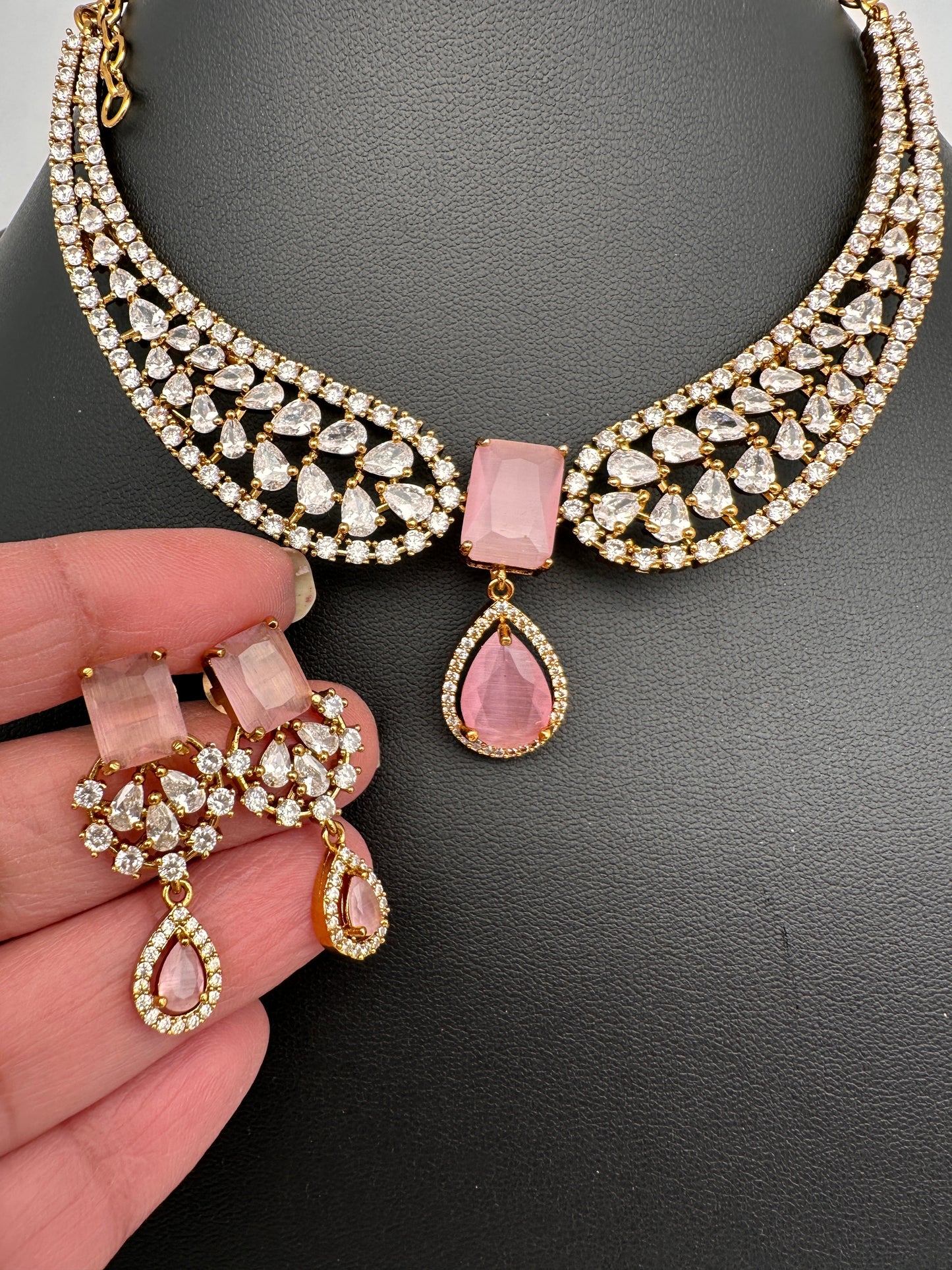 Victorian Moissanite Doublet Color Stone Short Necklace - Pink