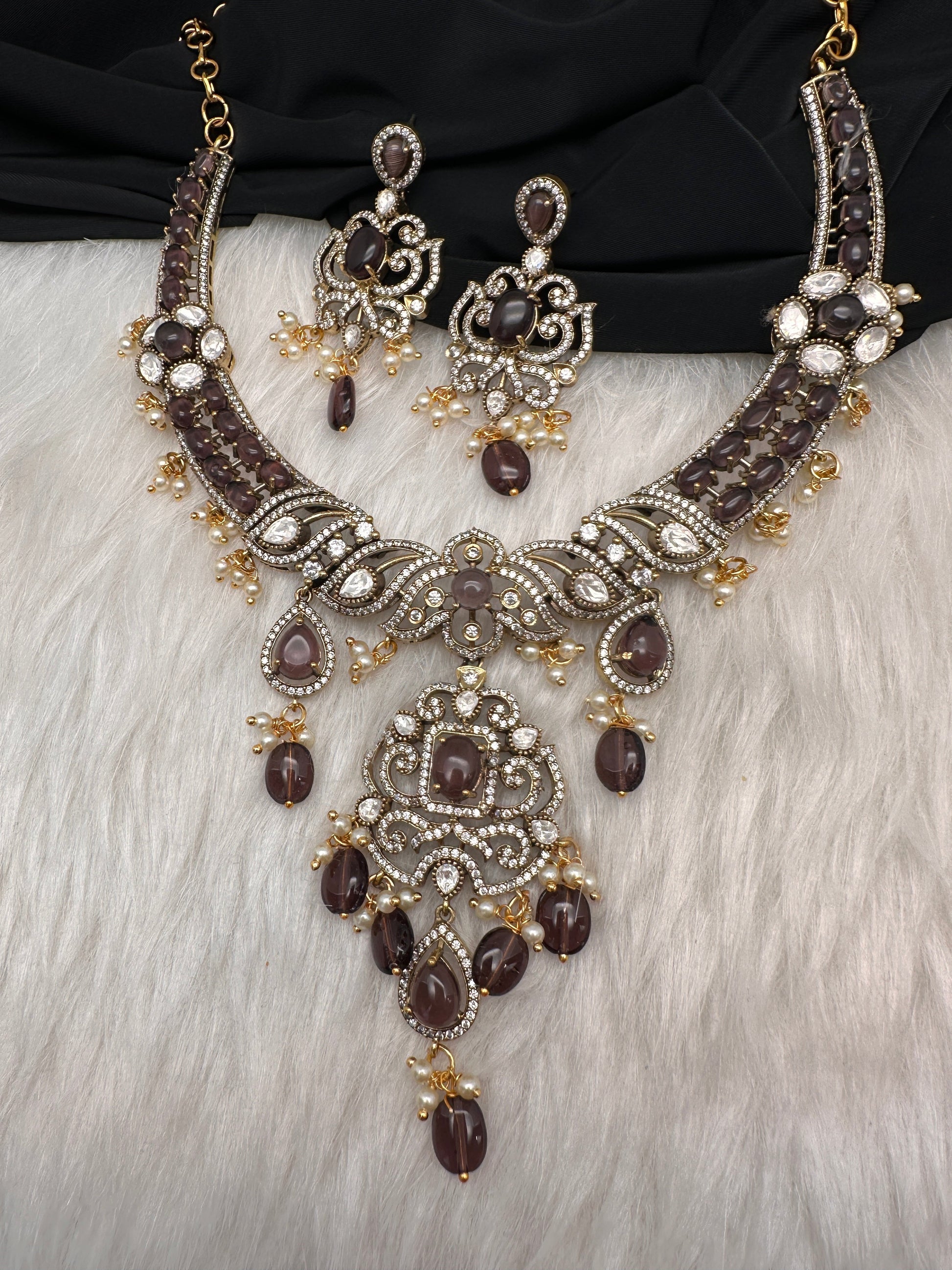 Victorian Moissanite Neckline Color Stone Necklace - Purple