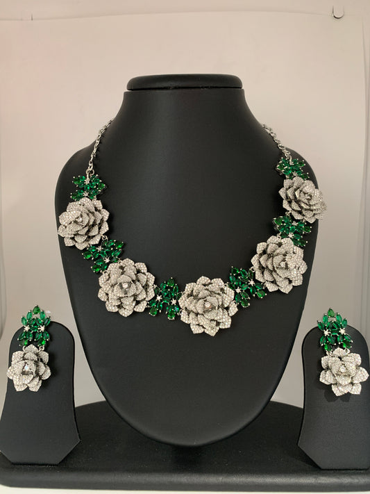 AD Diamond Finish Green Stone Floral Pattern Neckline Short Necklace