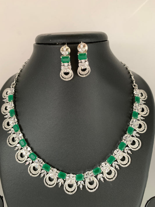 AD Emerald Green Stone Silver Polish Short Necklace