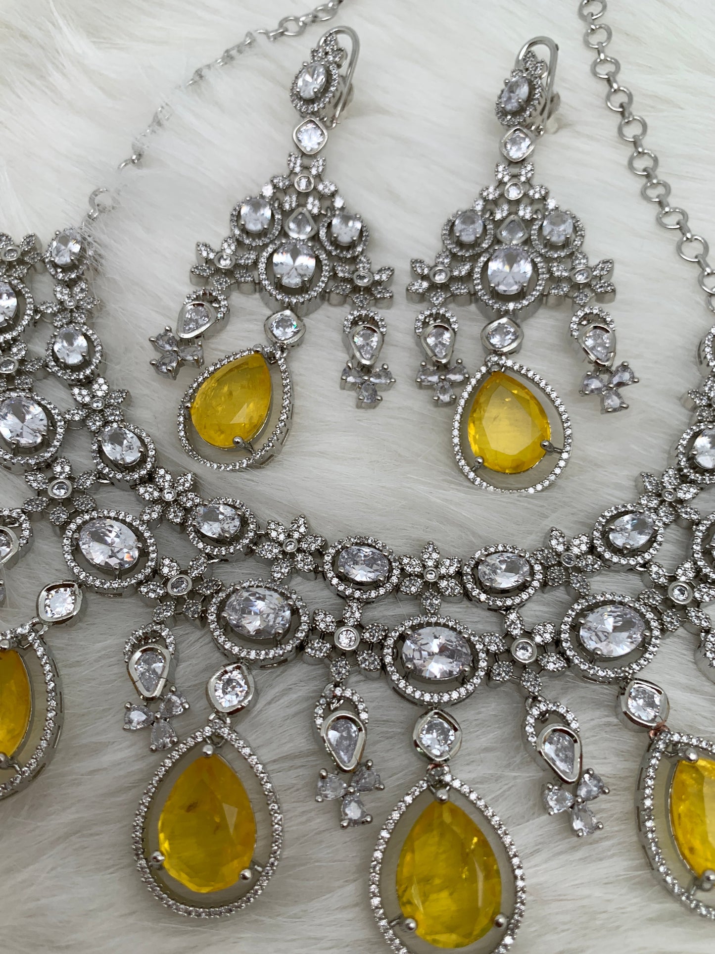 AD Yellow Doublet Stone Neckline Necklace