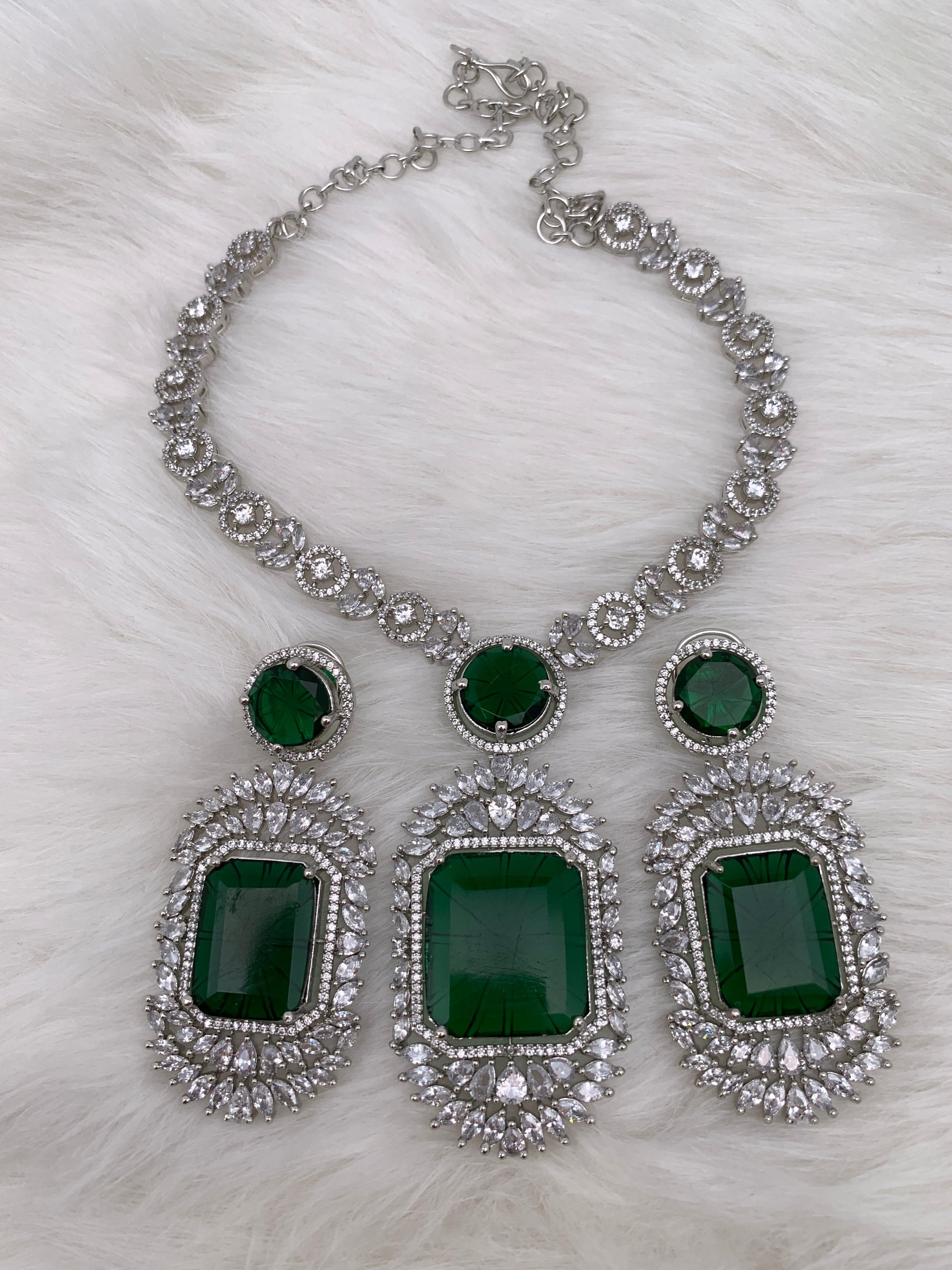 Doublet Stone Short Necklace - Green