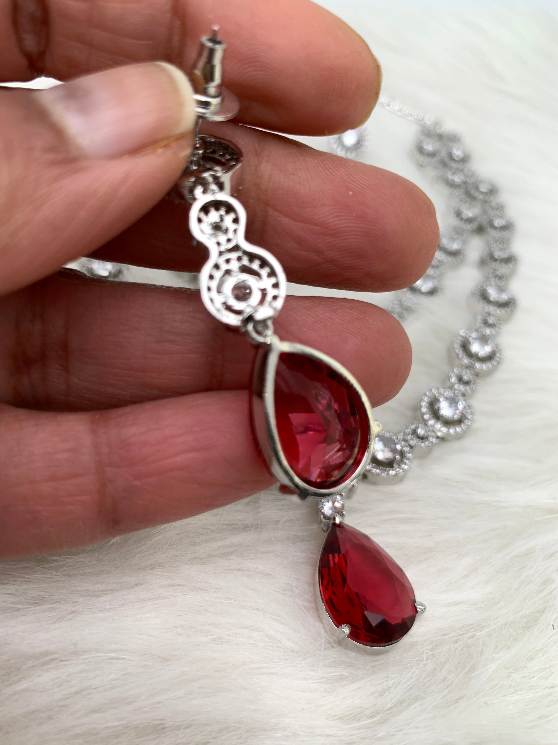 Doublet Stone Short Necklace - Red