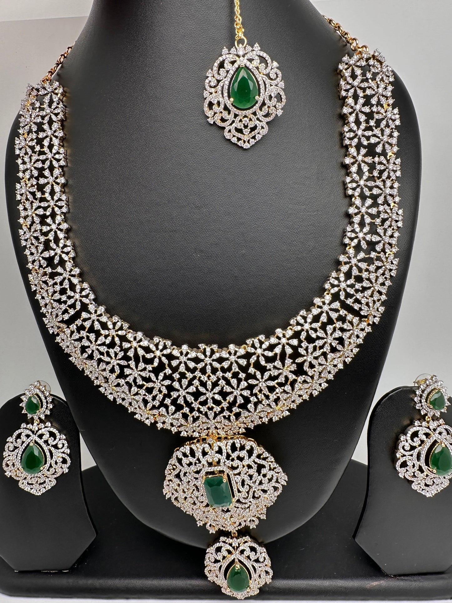 AD Emerald GreenDetachable Pendent Long  Necklace