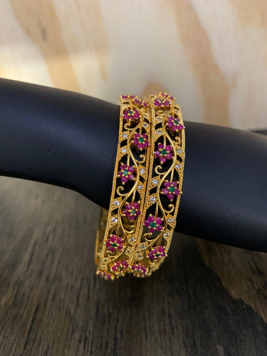 Red Stone Floral Pattern Bangle