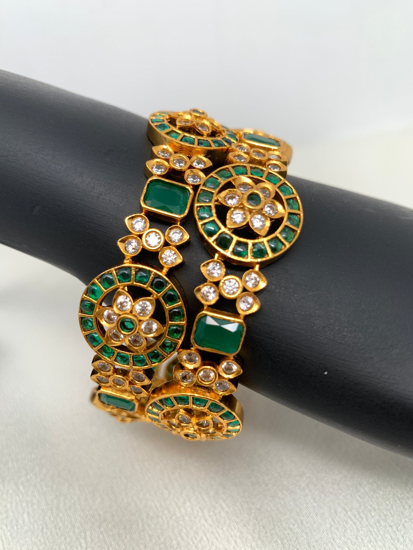 CZ Green Stone Floral Pattern Bangle