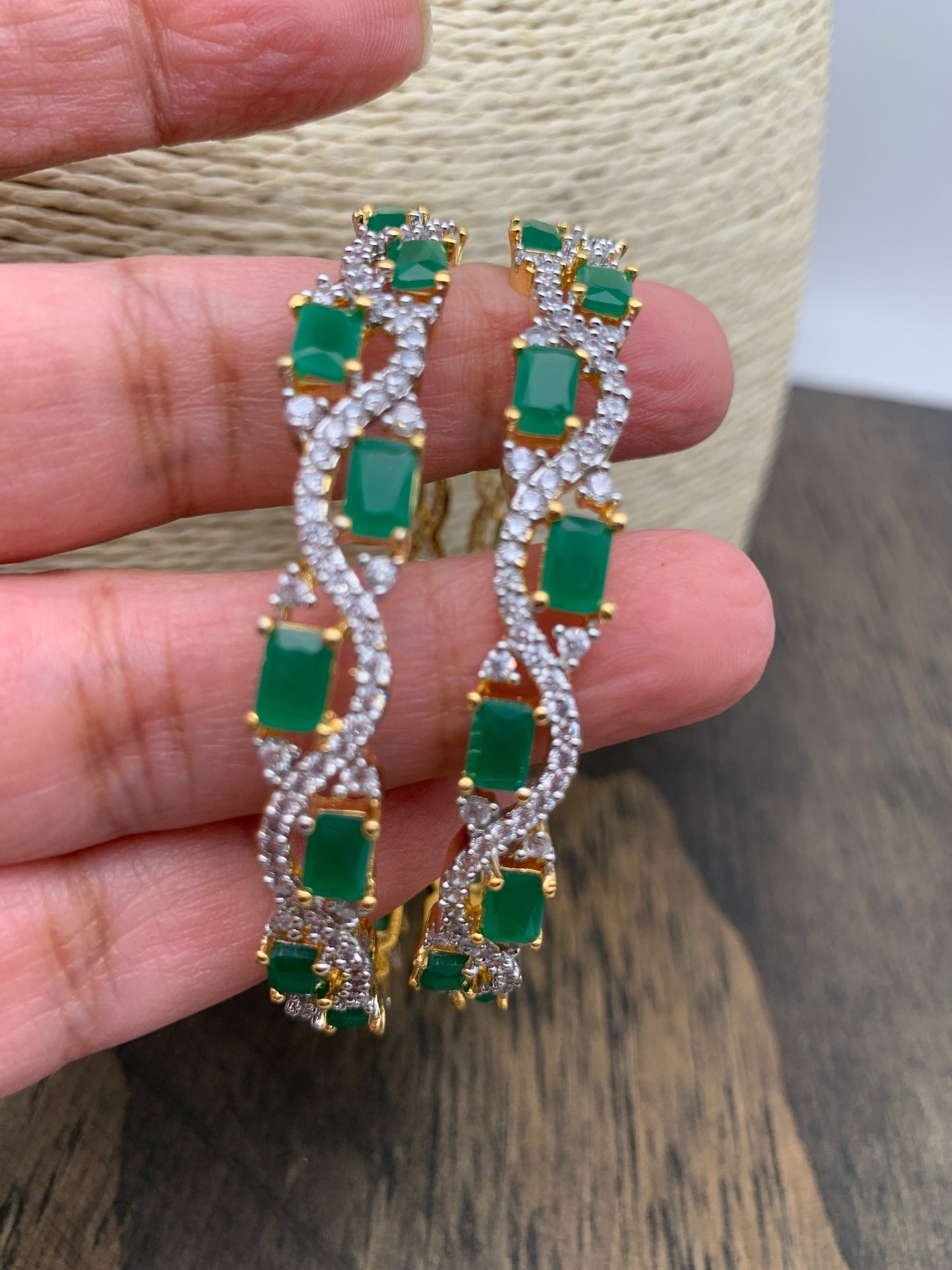 AD Emerald Green Stone Bangles