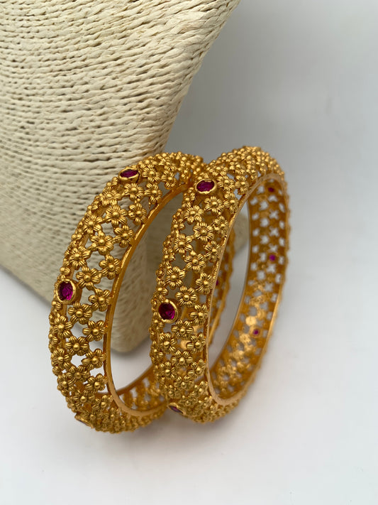 Golden Floral Design Kada