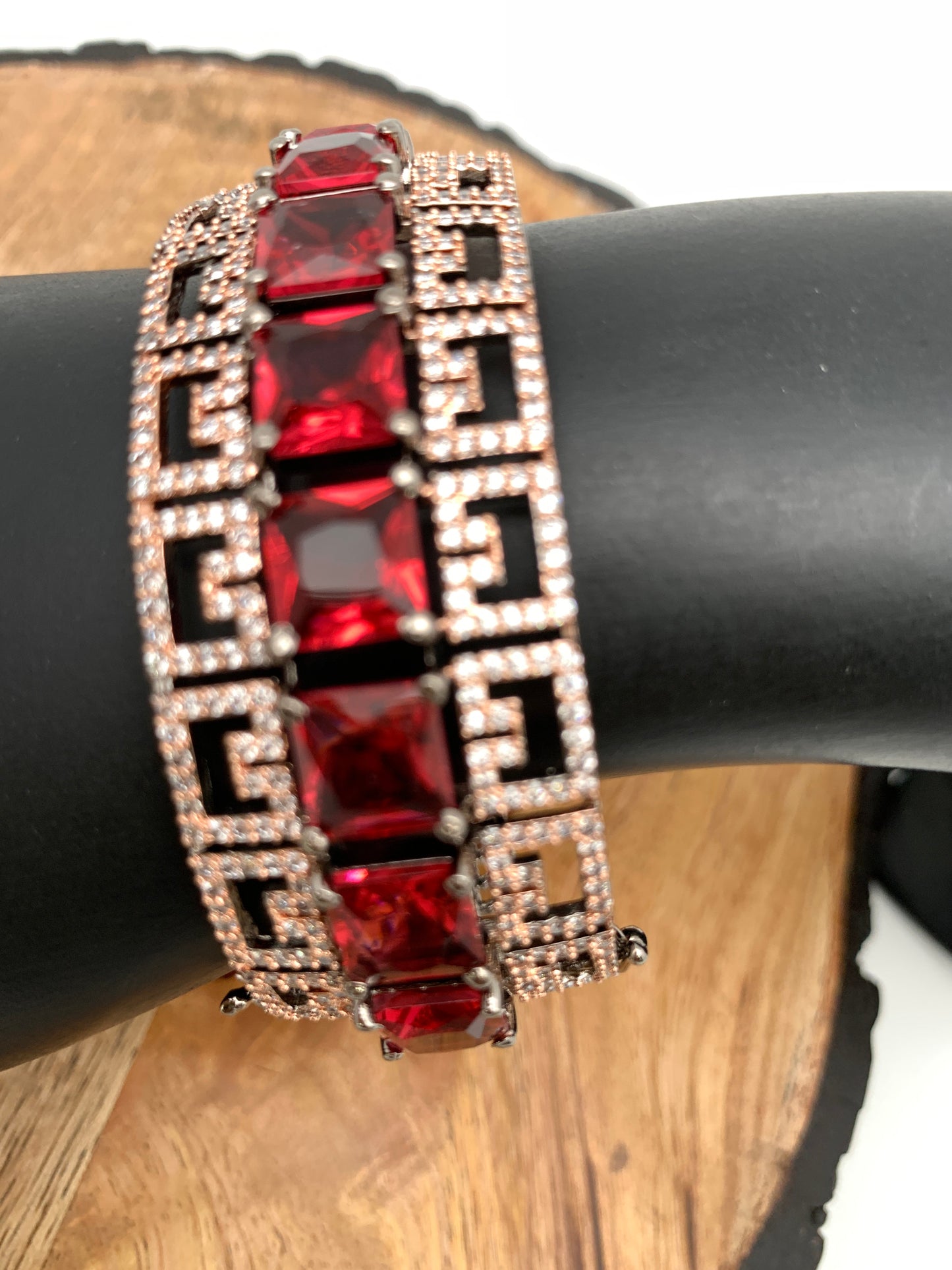 AD Wine Red Stone Openable Bracelet