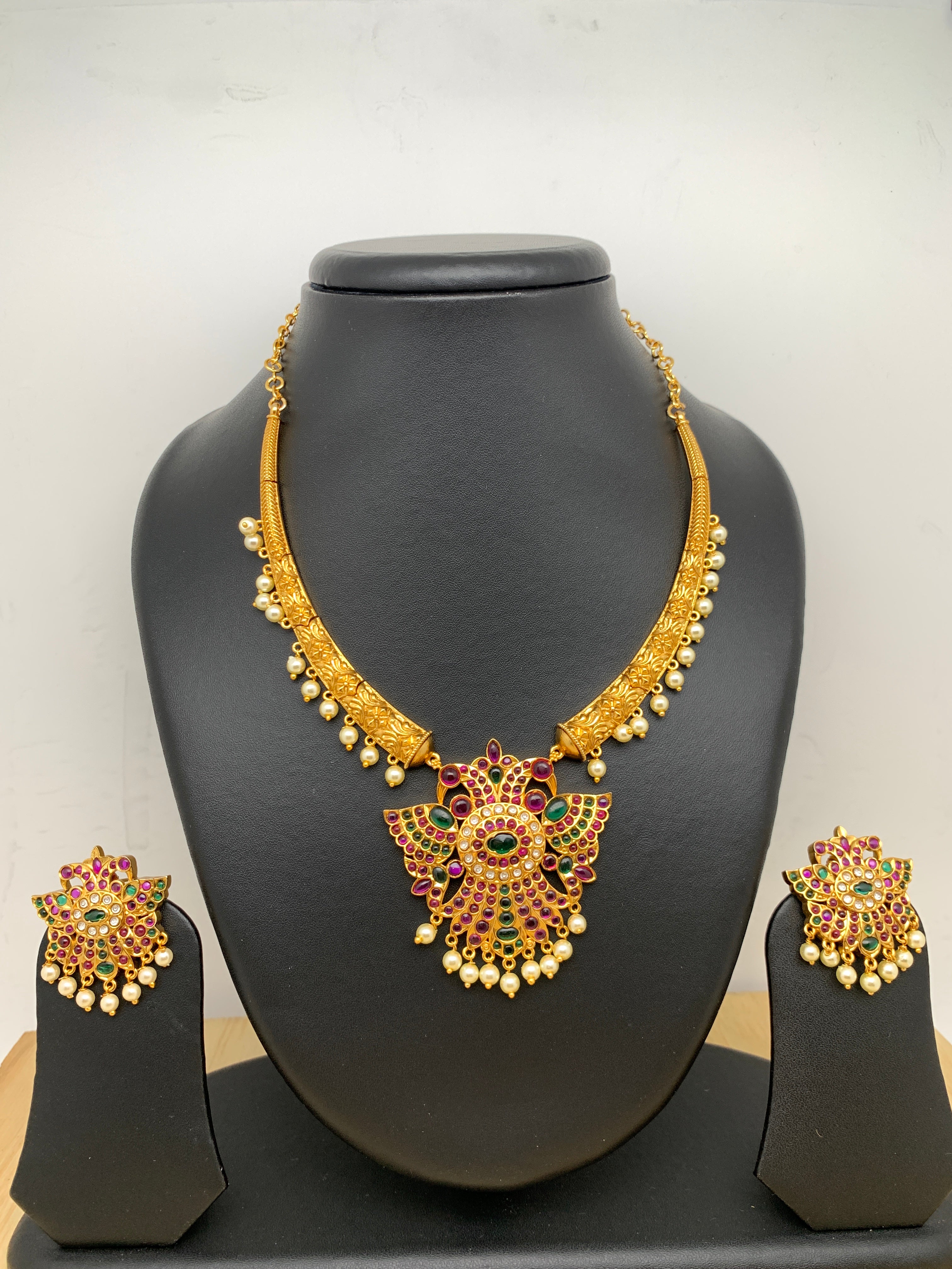 Kanthi on sale style necklace