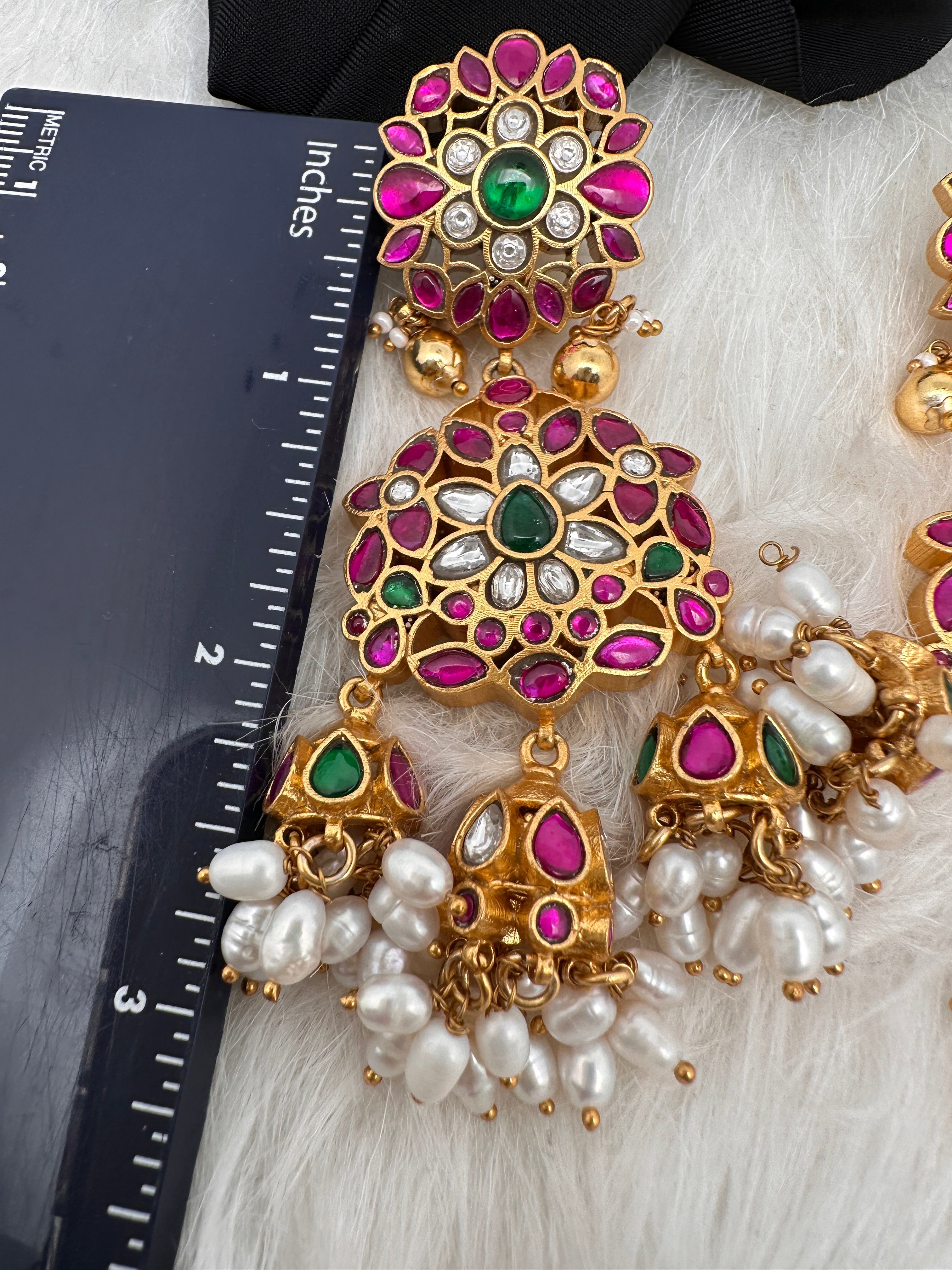 Red Color Kundan Kundan Earrings With Maang Tikka