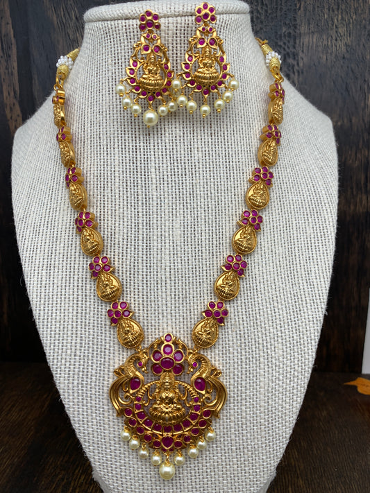 Red Kempu Lakshmi Pattern Necklace