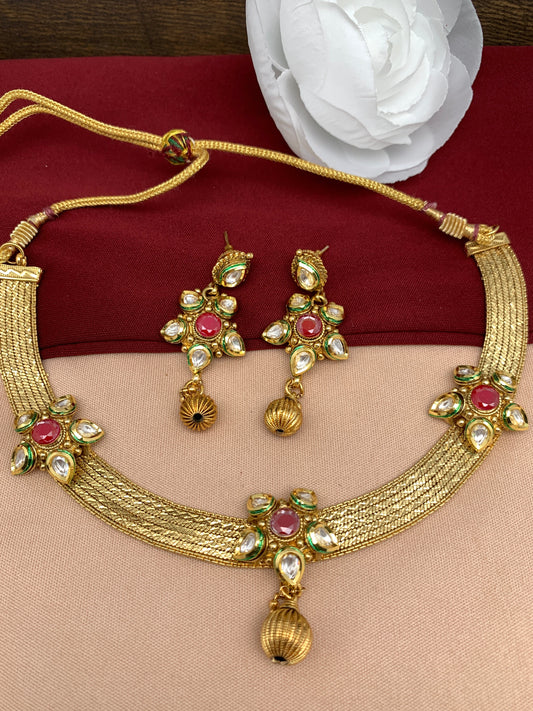 Antique Finish Kundan Flowers wide chain Necklace